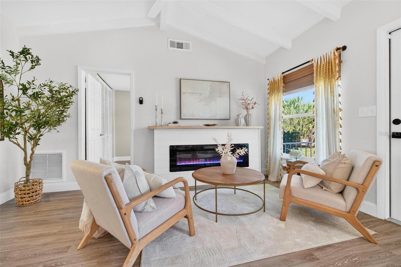 Image 13 of 30 For 760 71st Avenue N