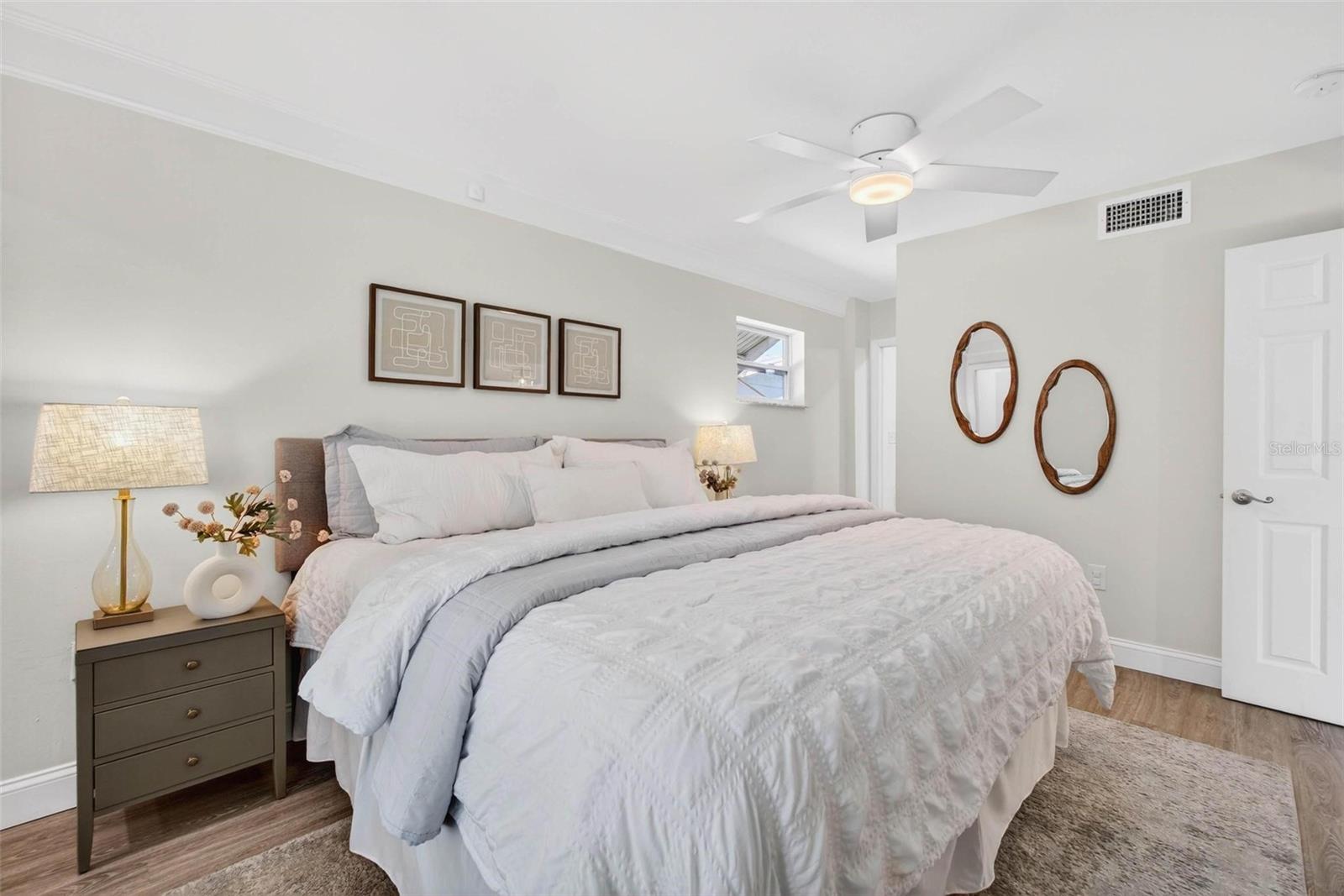 Image 16 of 30 For 760 71st Avenue N