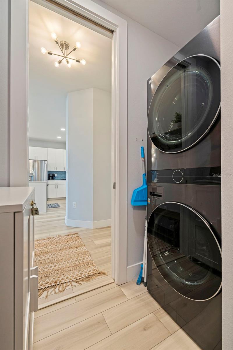 Image 21 of 41 For 300 150th Avenue 409