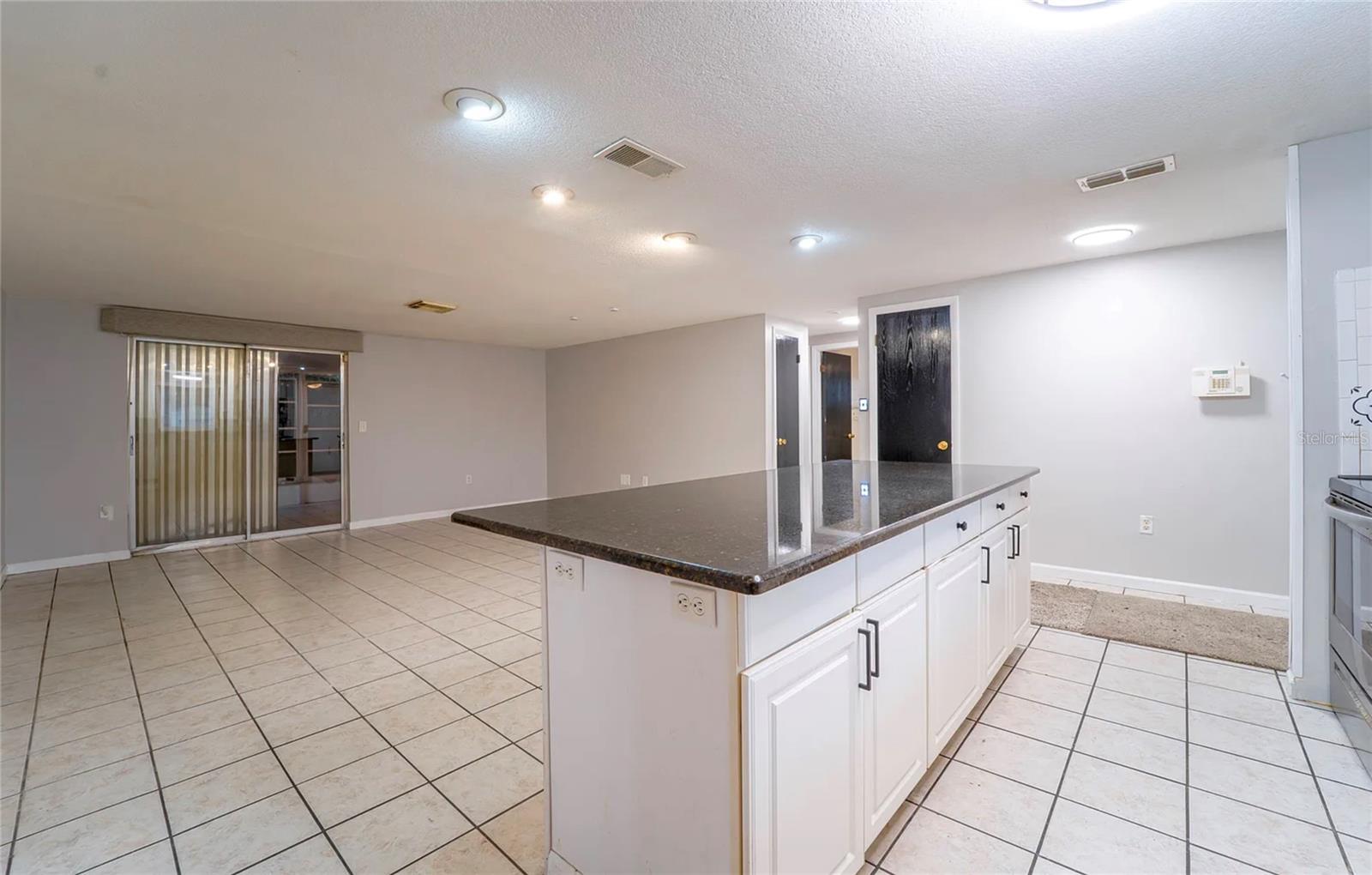 Image 7 of 26 For 7713 Heather Street