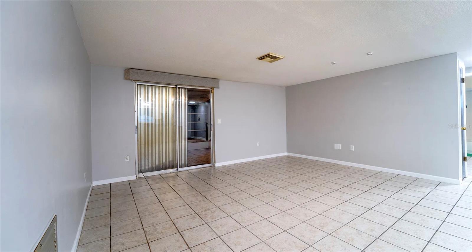 Image 8 of 26 For 7713 Heather Street