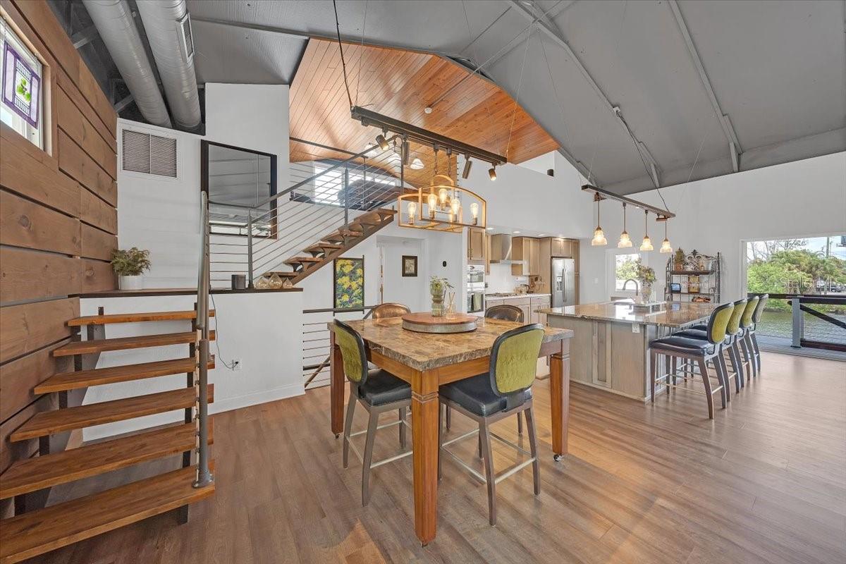 Image 11 of 50 For 8813 Lagoon Street