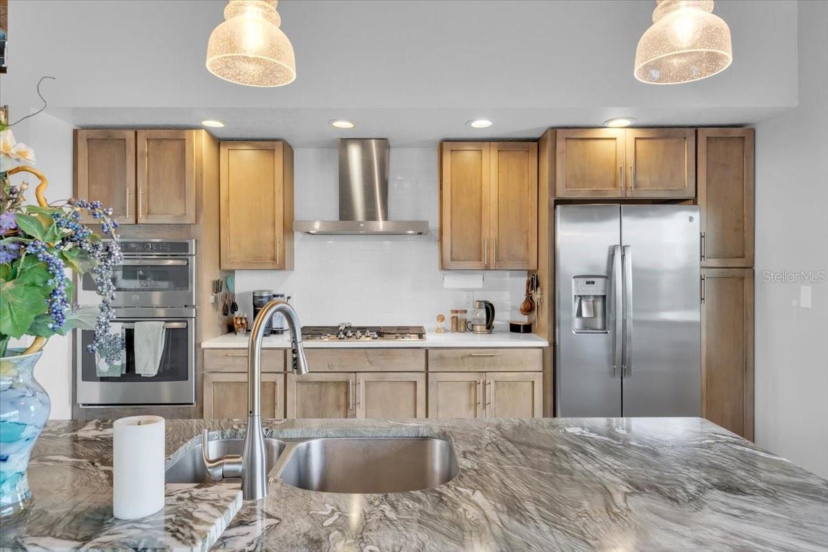 Image 16 of 50 For 8813 Lagoon Street