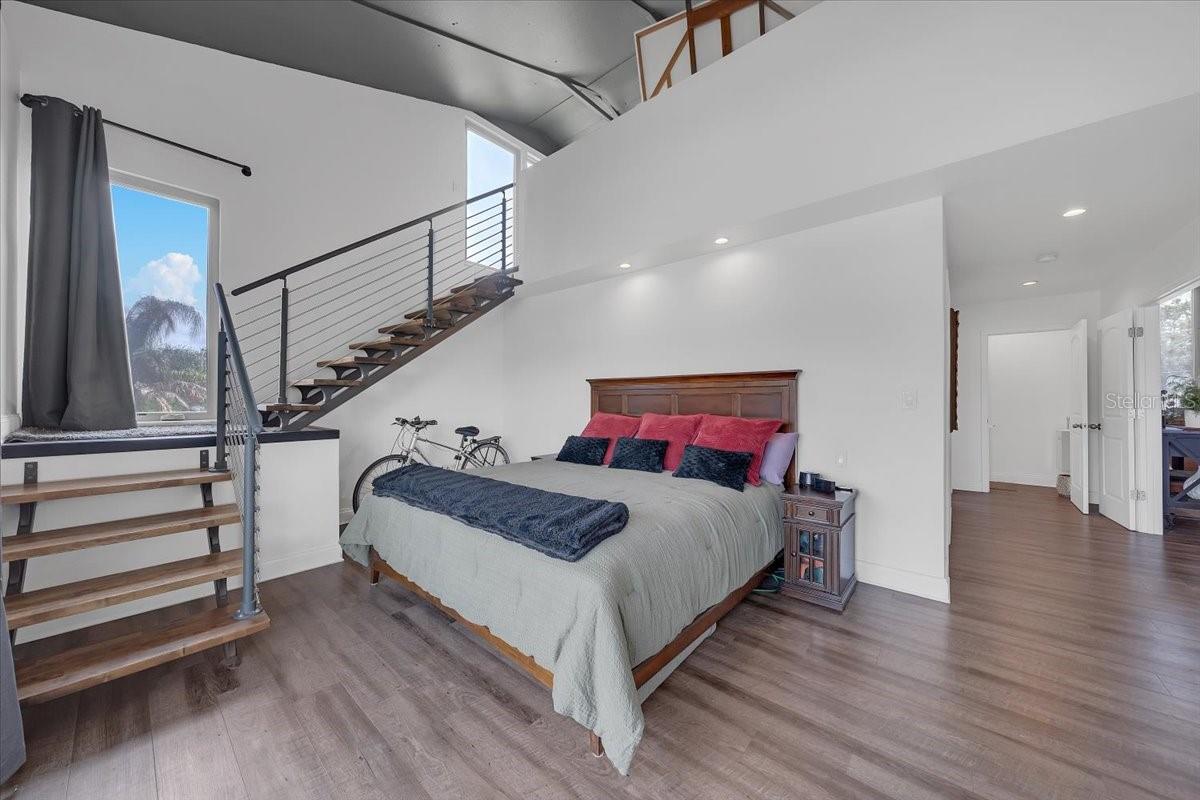 Image 21 of 50 For 8813 Lagoon Street