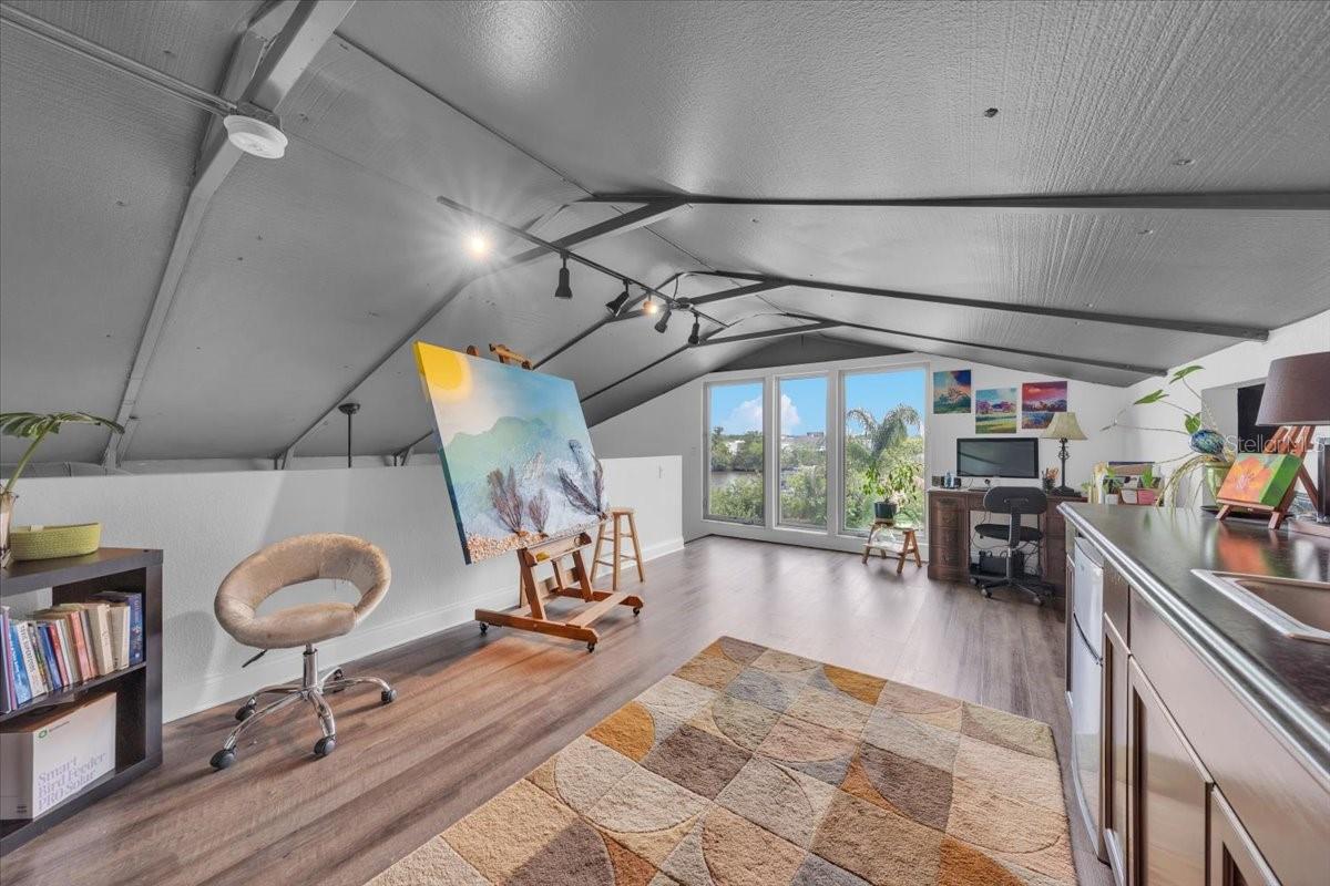 Image 24 of 50 For 8813 Lagoon Street