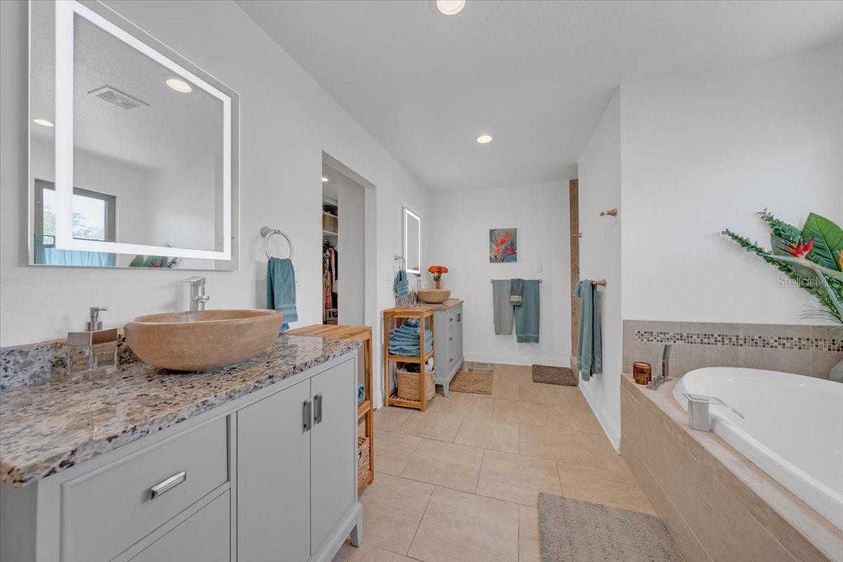 Image 26 of 50 For 8813 Lagoon Street