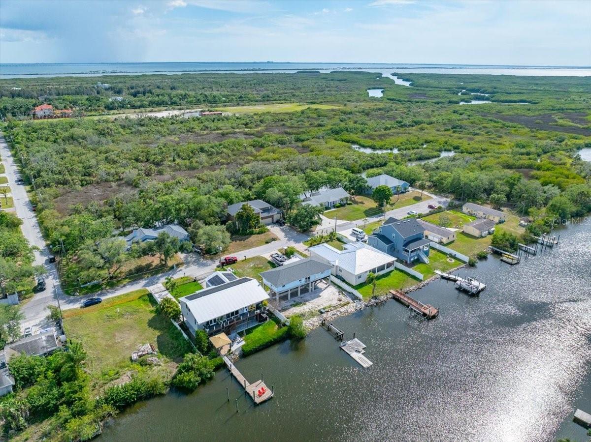 Image 3 of 50 For 8813 Lagoon Street