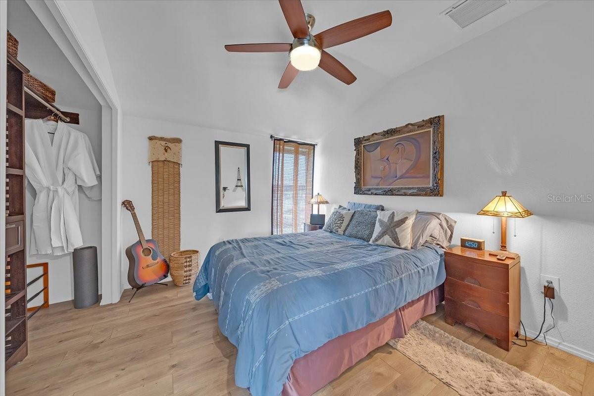 Image 40 of 50 For 8813 Lagoon Street