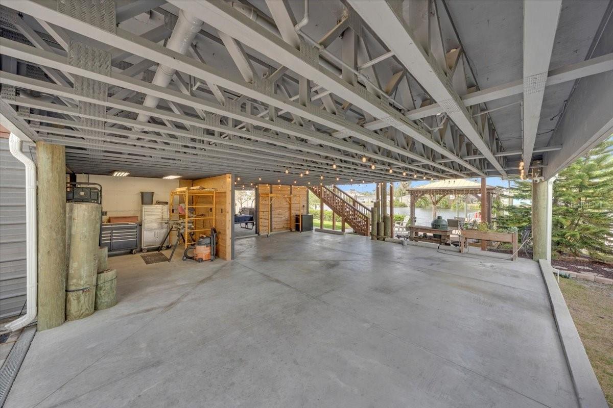 Image 48 of 50 For 8813 Lagoon Street