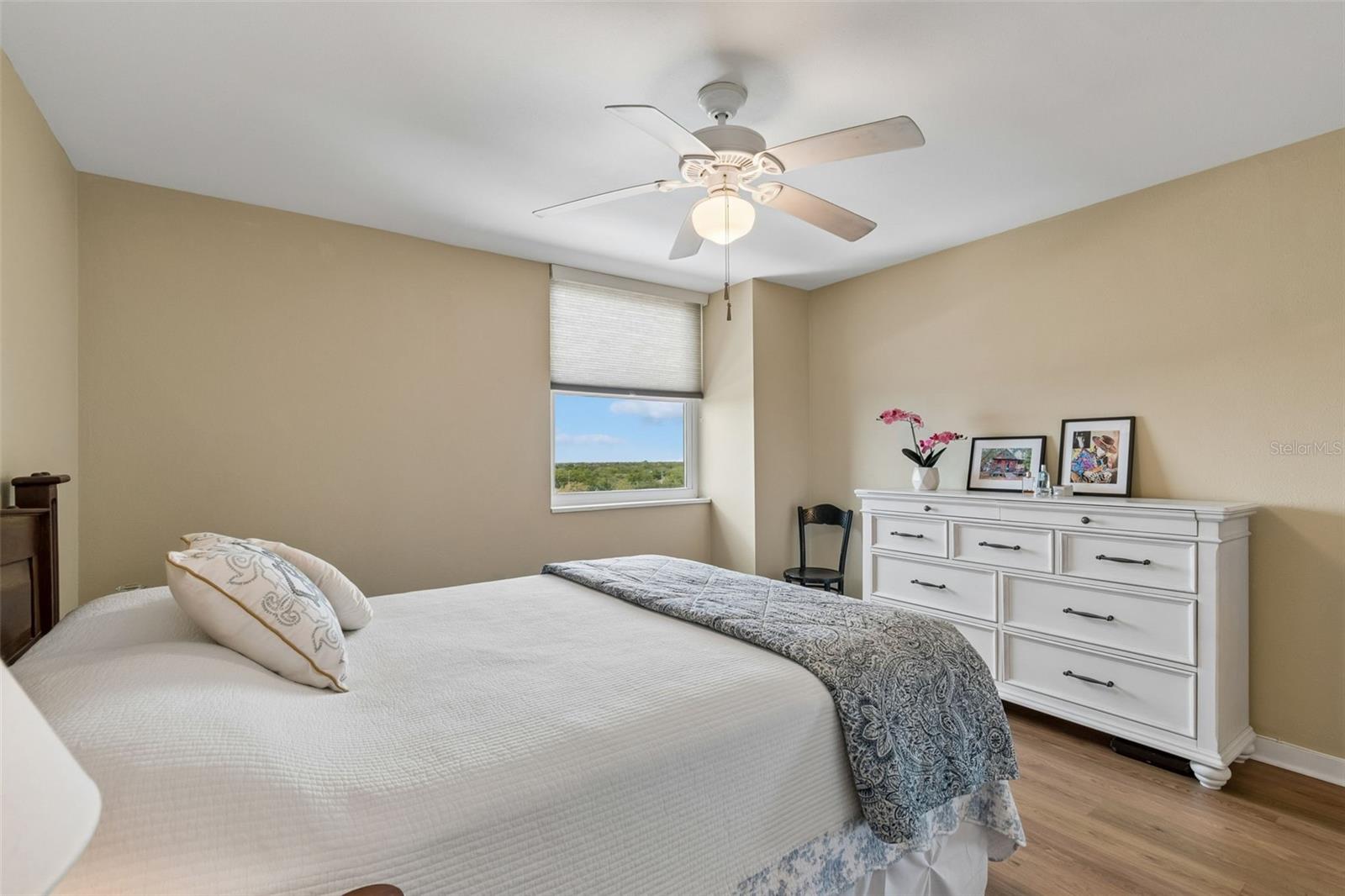 Image 17 of 31 For 4015 Bayshore Boulevard 9d