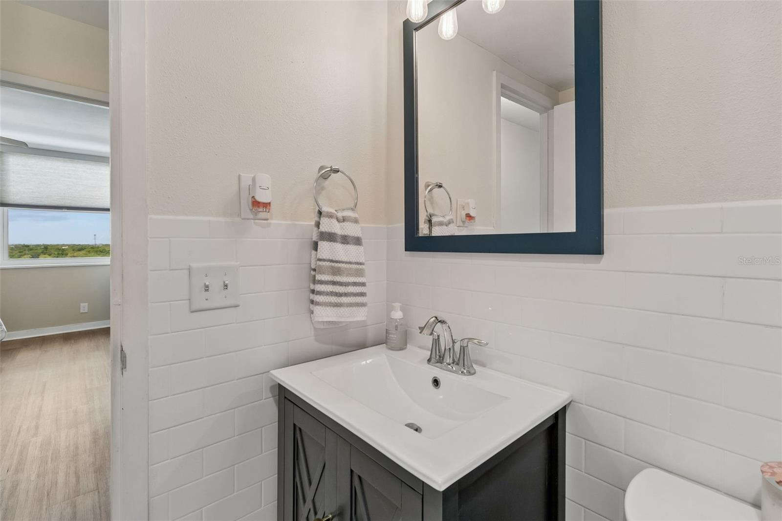 Image 19 of 31 For 4015 Bayshore Boulevard 9d