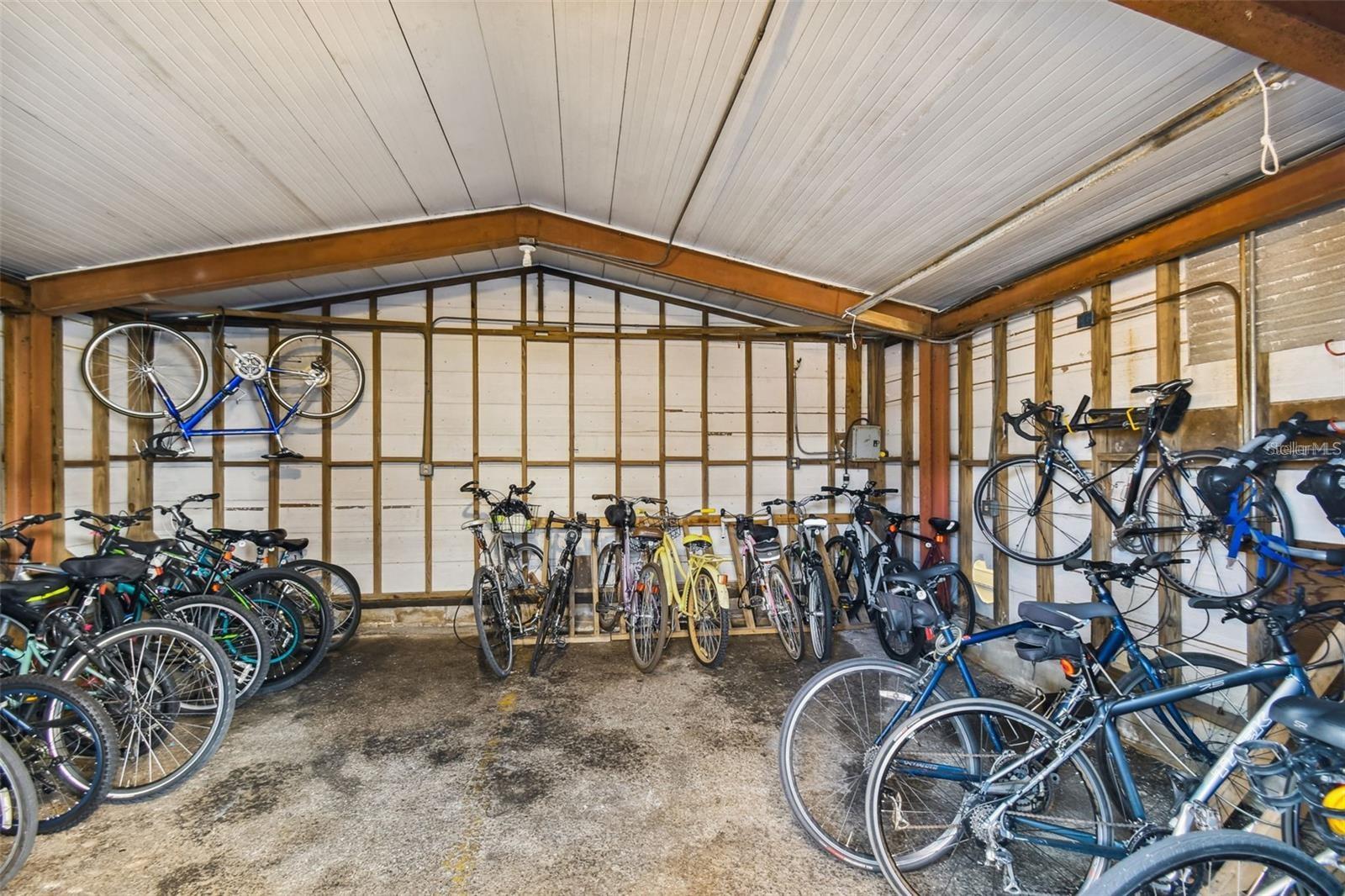 Image 27 of 31 For 4015 Bayshore Boulevard 9d