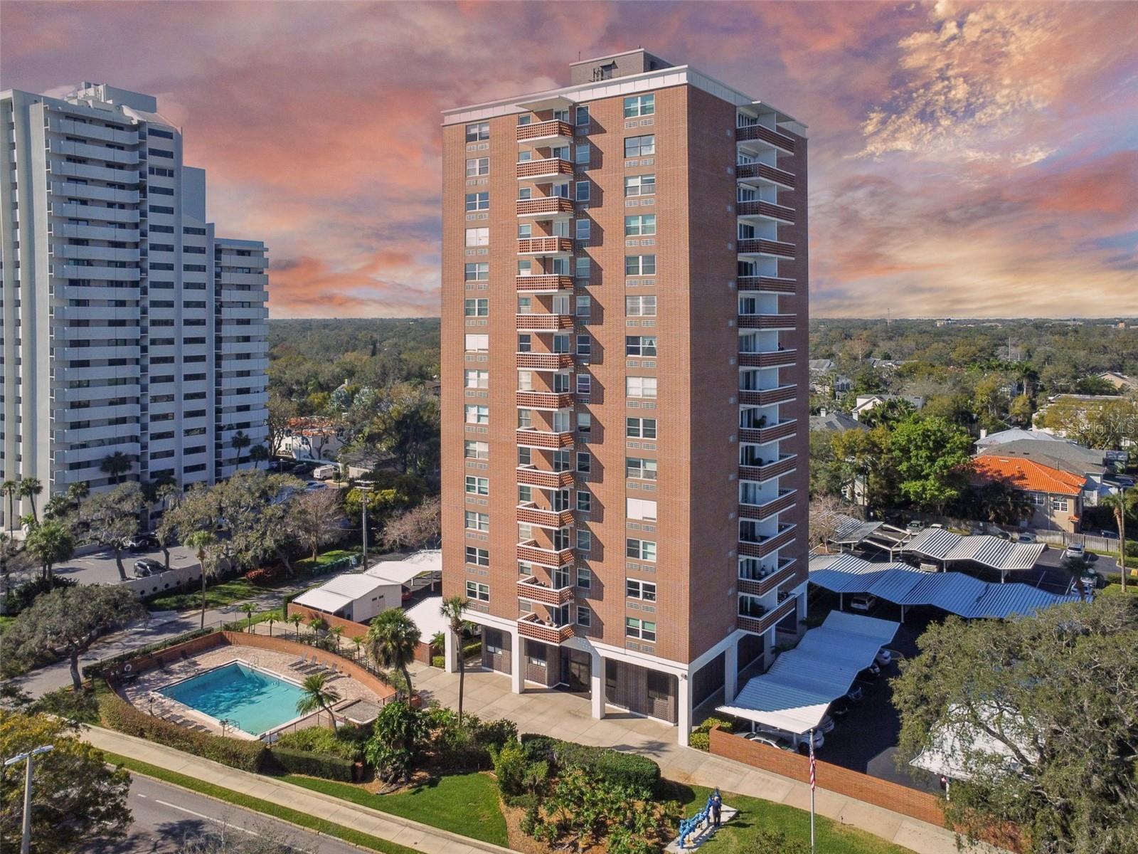 Image 30 of 31 For 4015 Bayshore Boulevard 9d