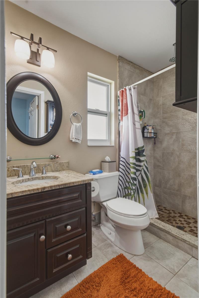 Listing photo id 23 for 2990 Meadow Oak Drive N