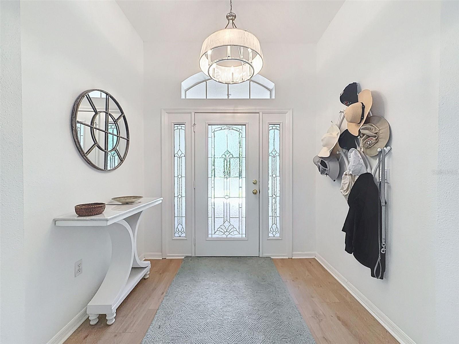 Image 12 of 95 For 11303 Clear Oak Circle