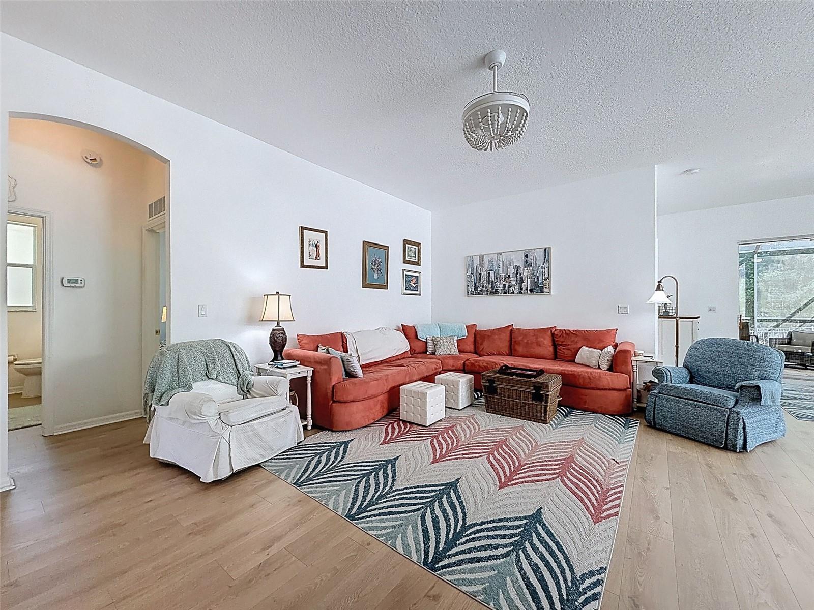 Image 15 of 95 For 11303 Clear Oak Circle