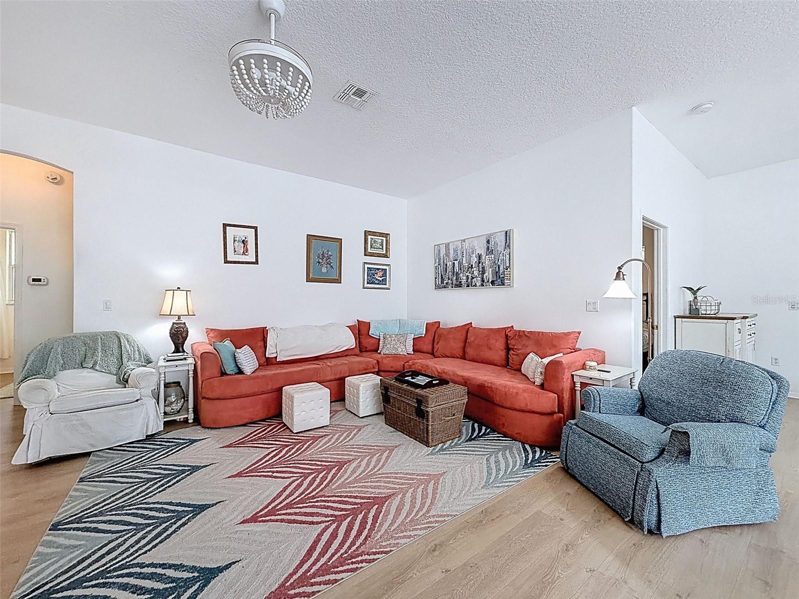 Image 18 of 95 For 11303 Clear Oak Circle