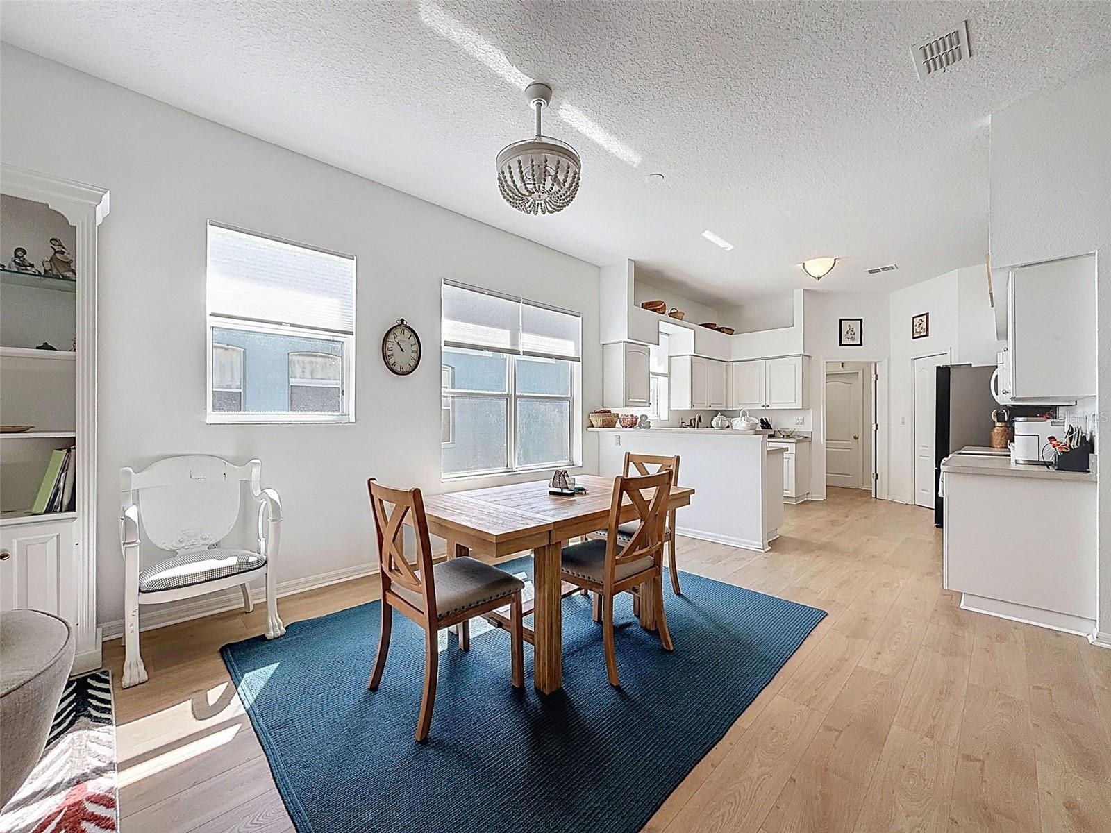 Image 22 of 95 For 11303 Clear Oak Circle