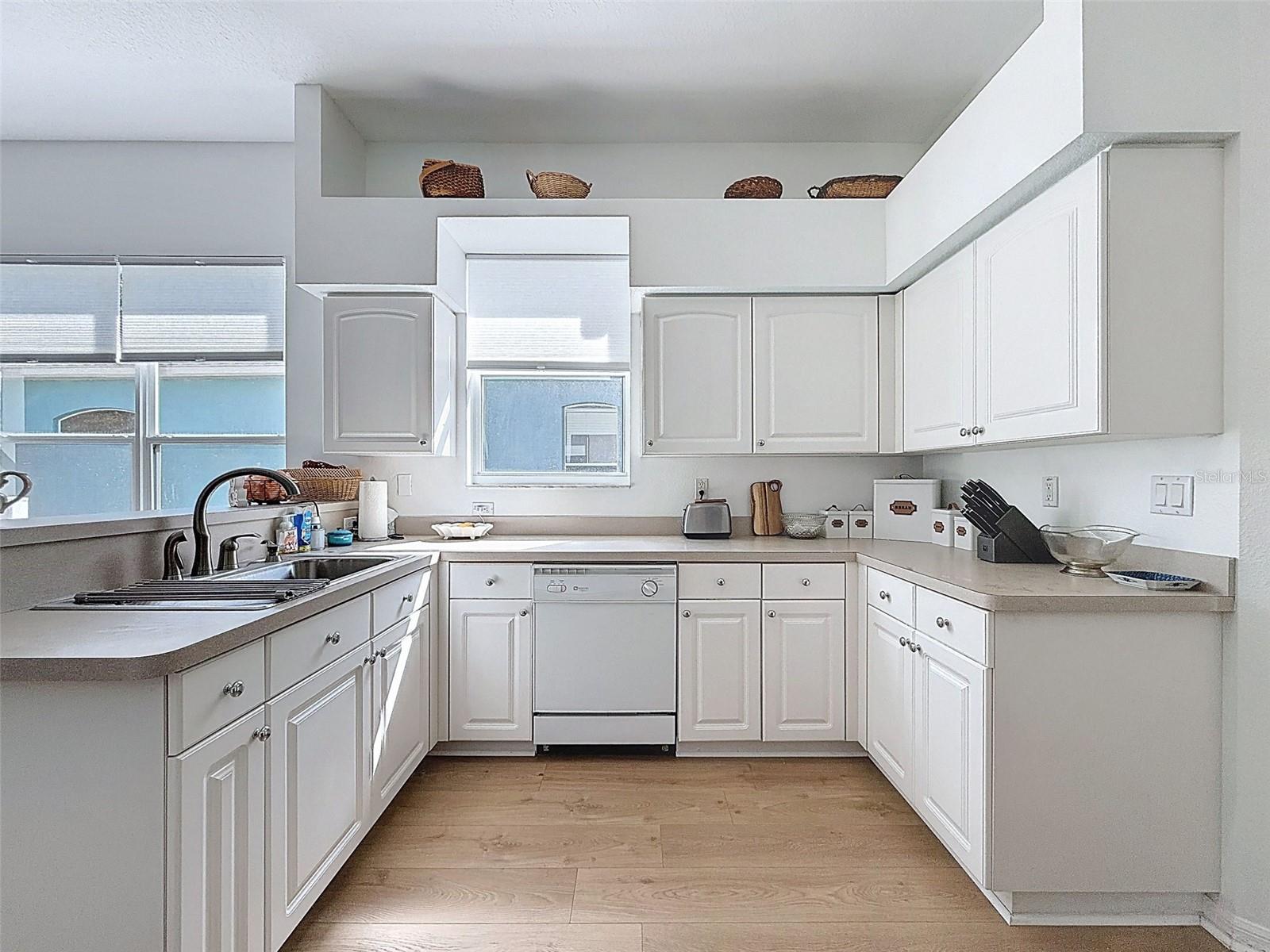 Image 26 of 95 For 11303 Clear Oak Circle