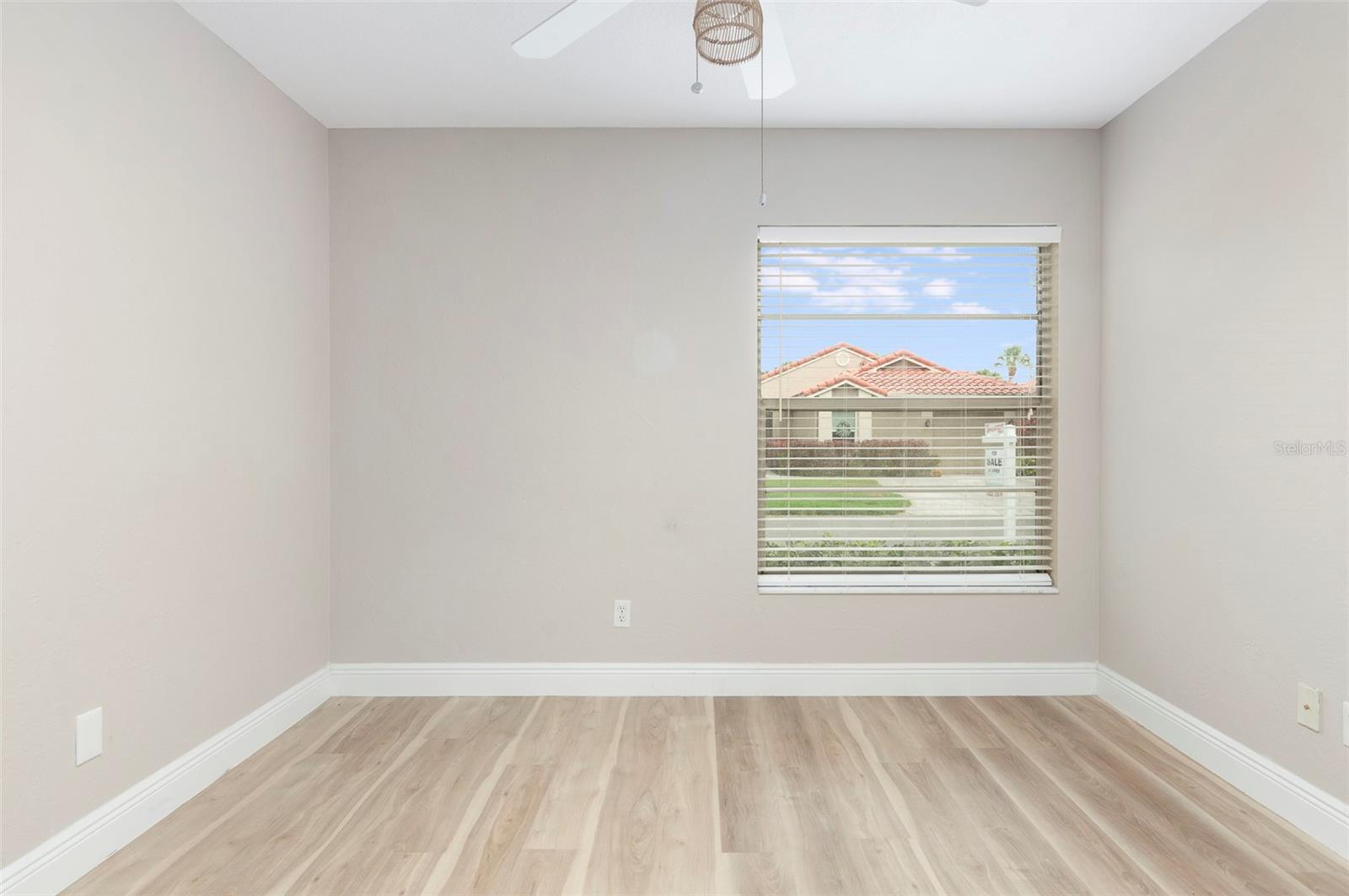 Listing photo id 15 for 491 St Tropez Circle Ne