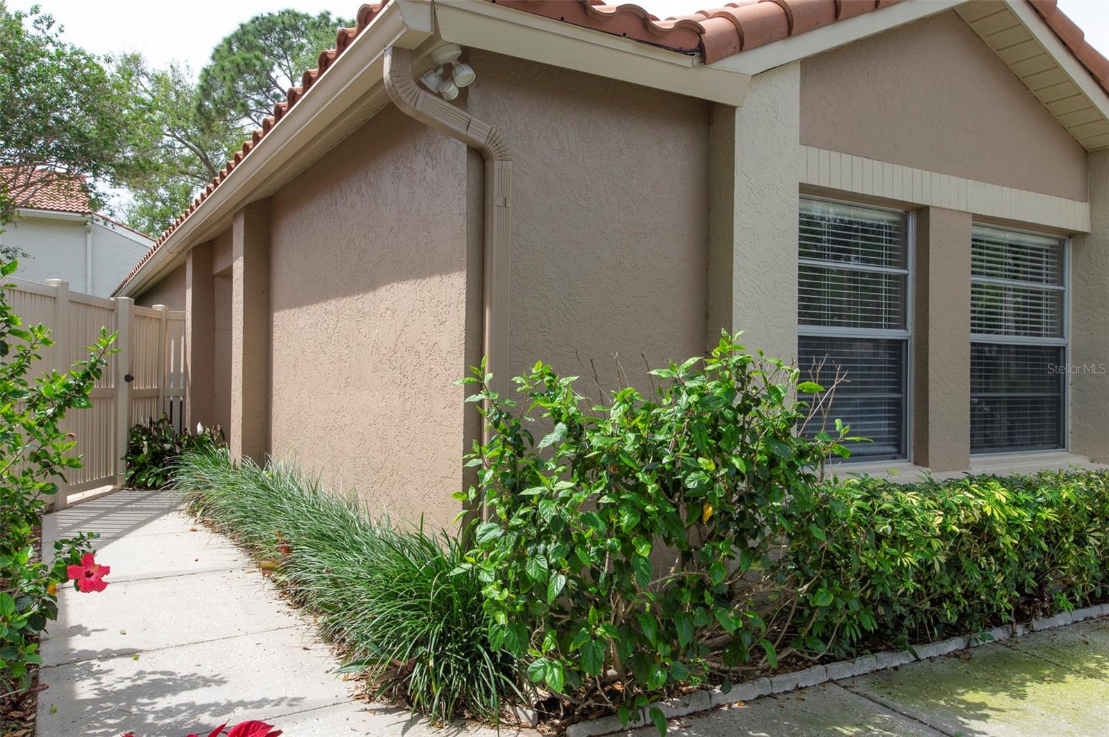 Listing photo id 0 for 491 St Tropez Circle Ne