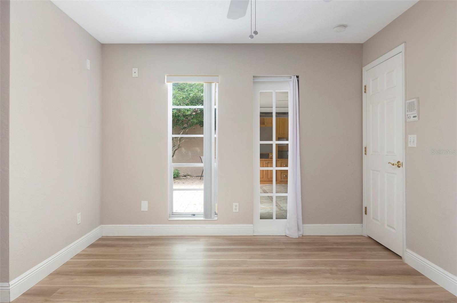 Listing photo id 21 for 491 St Tropez Circle Ne