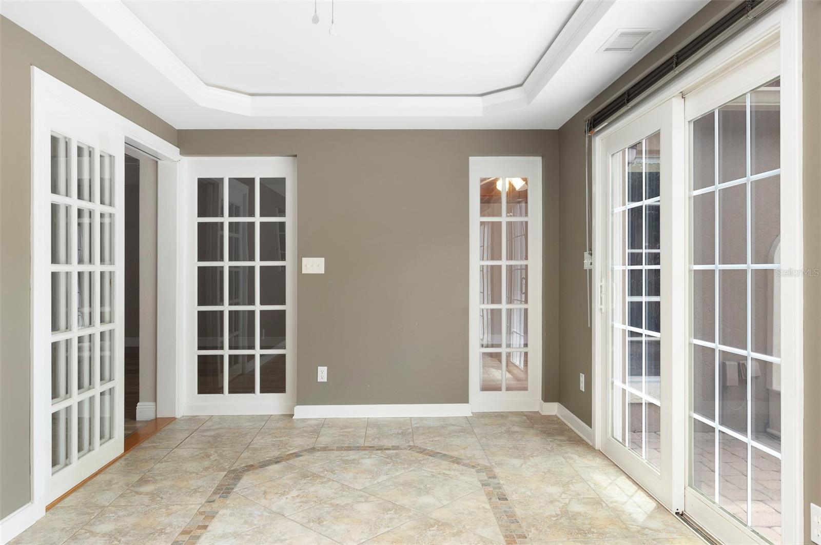 Listing photo id 24 for 491 St Tropez Circle Ne