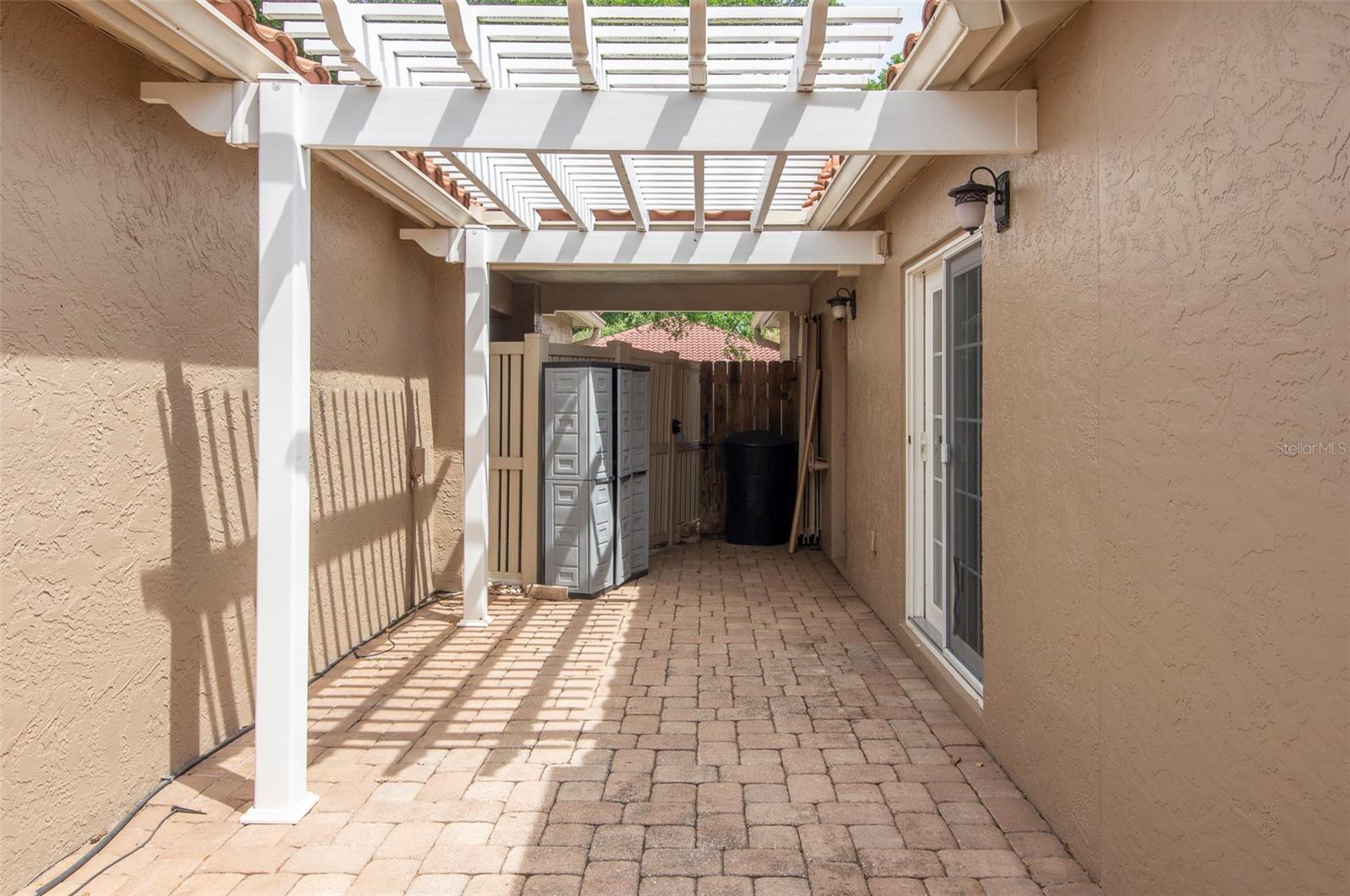 Listing photo id 27 for 491 St Tropez Circle Ne