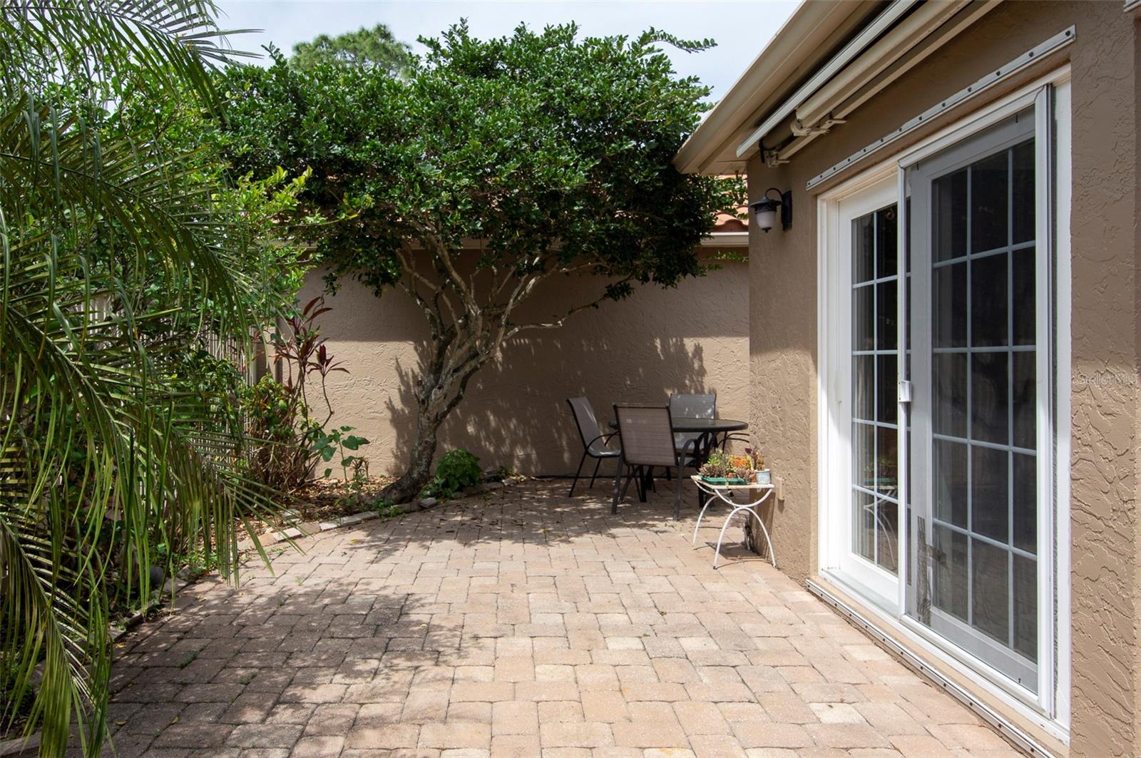 Listing photo id 28 for 491 St Tropez Circle Ne