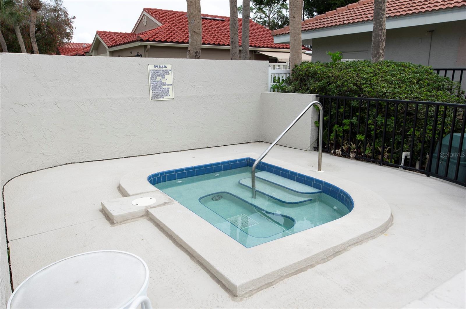 Listing photo id 32 for 491 St Tropez Circle Ne