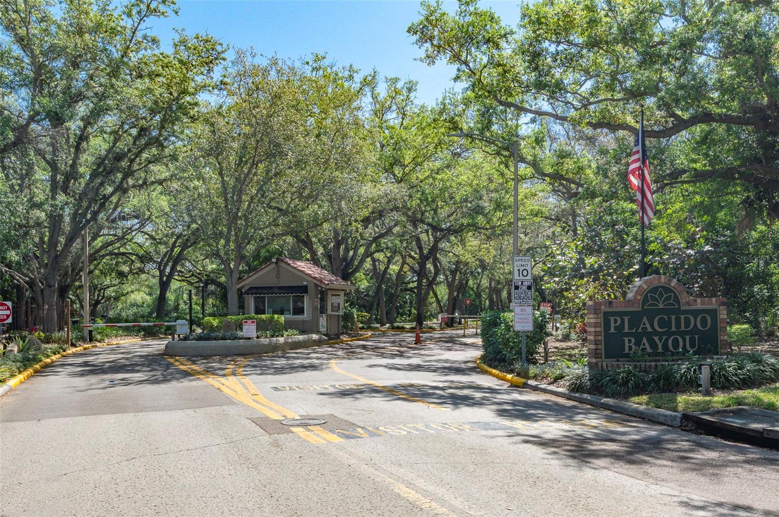 Listing photo id 34 for 491 St Tropez Circle Ne