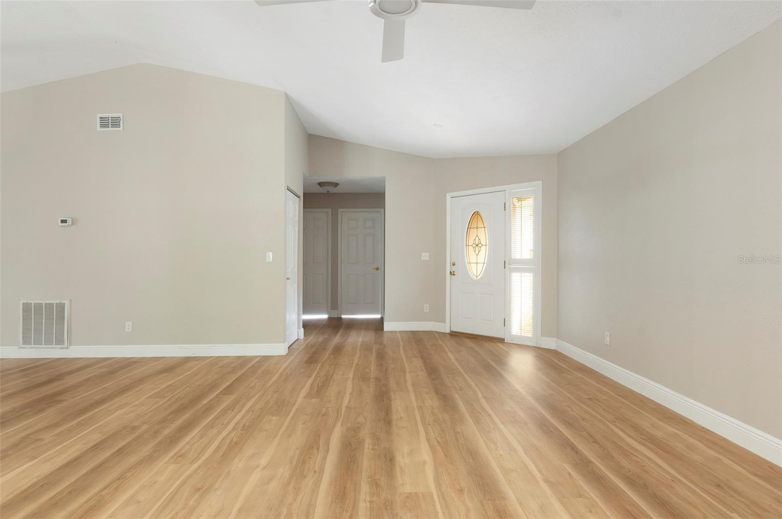 Listing photo id 4 for 491 St Tropez Circle Ne