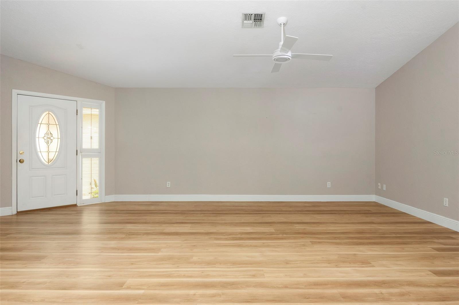 Listing photo id 6 for 491 St Tropez Circle Ne