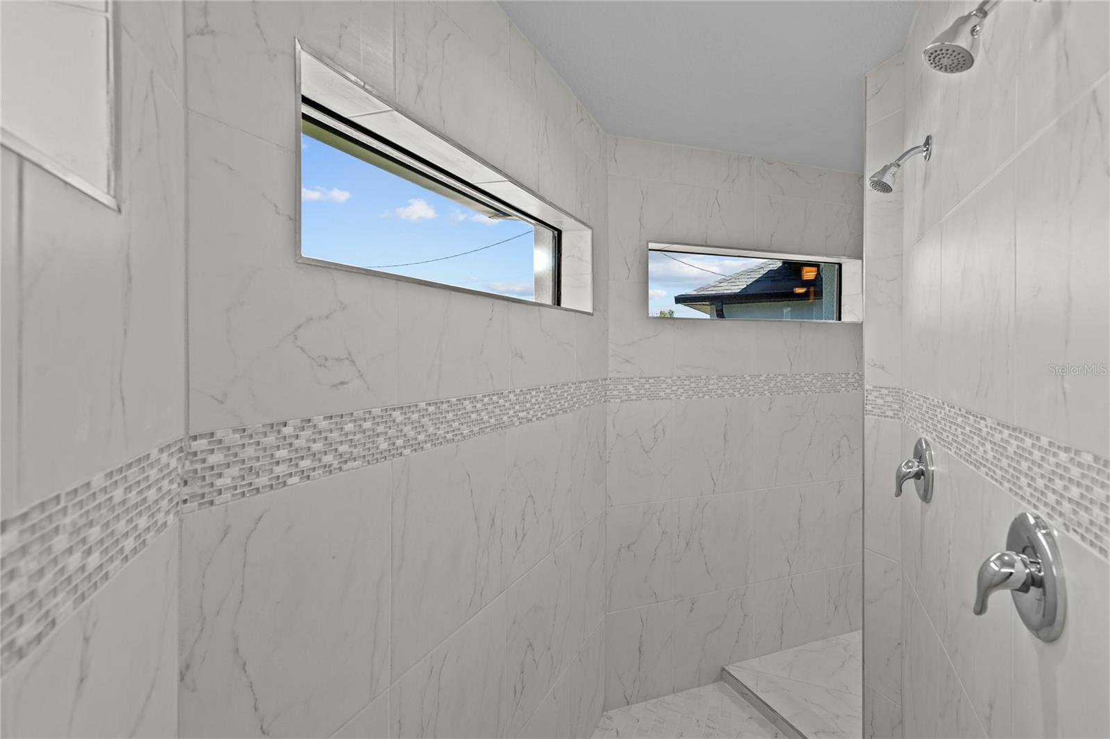 Image 16 of 27 For 710 2nd Lane