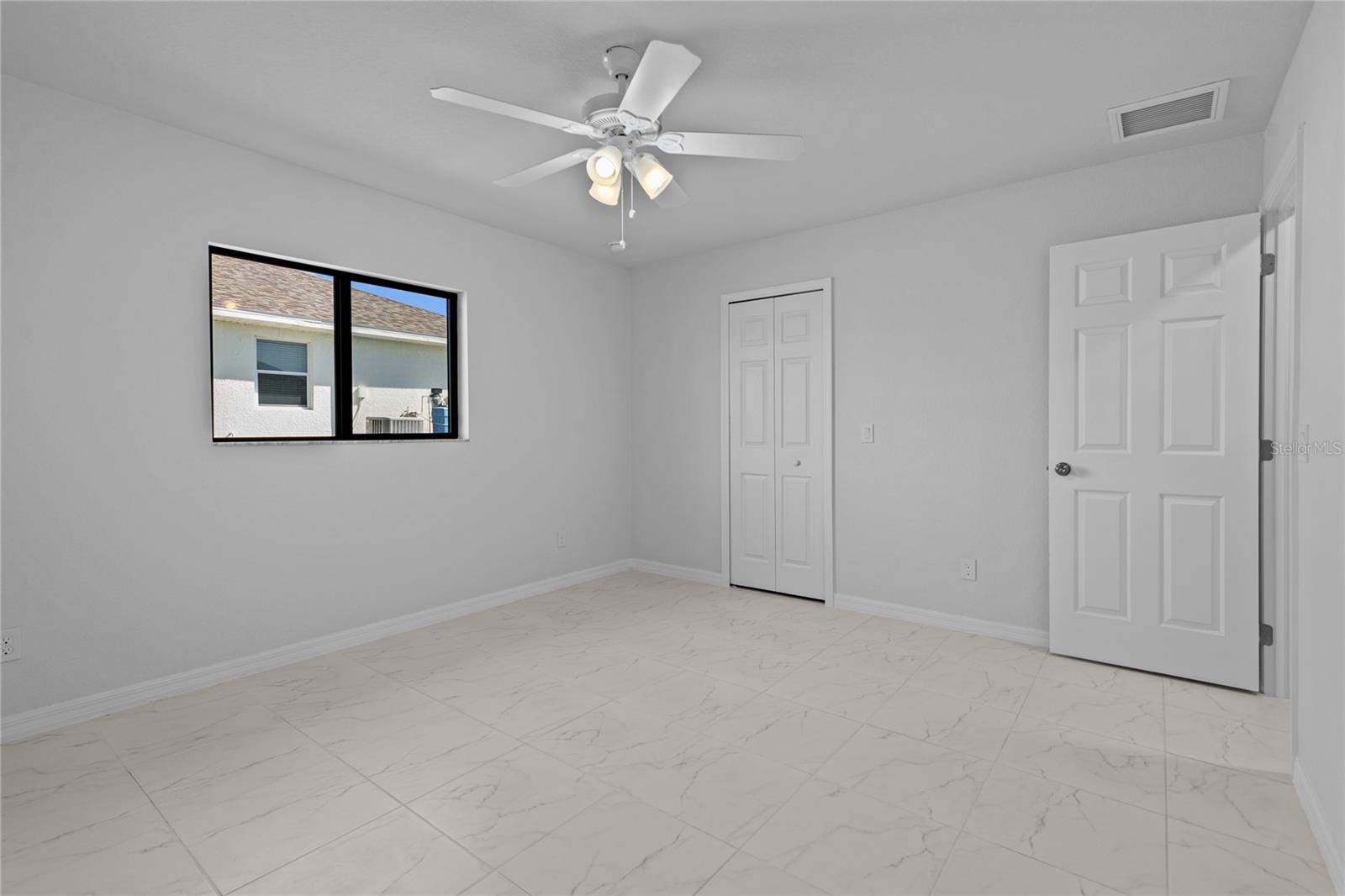 Image 18 of 27 For 710 2nd Lane