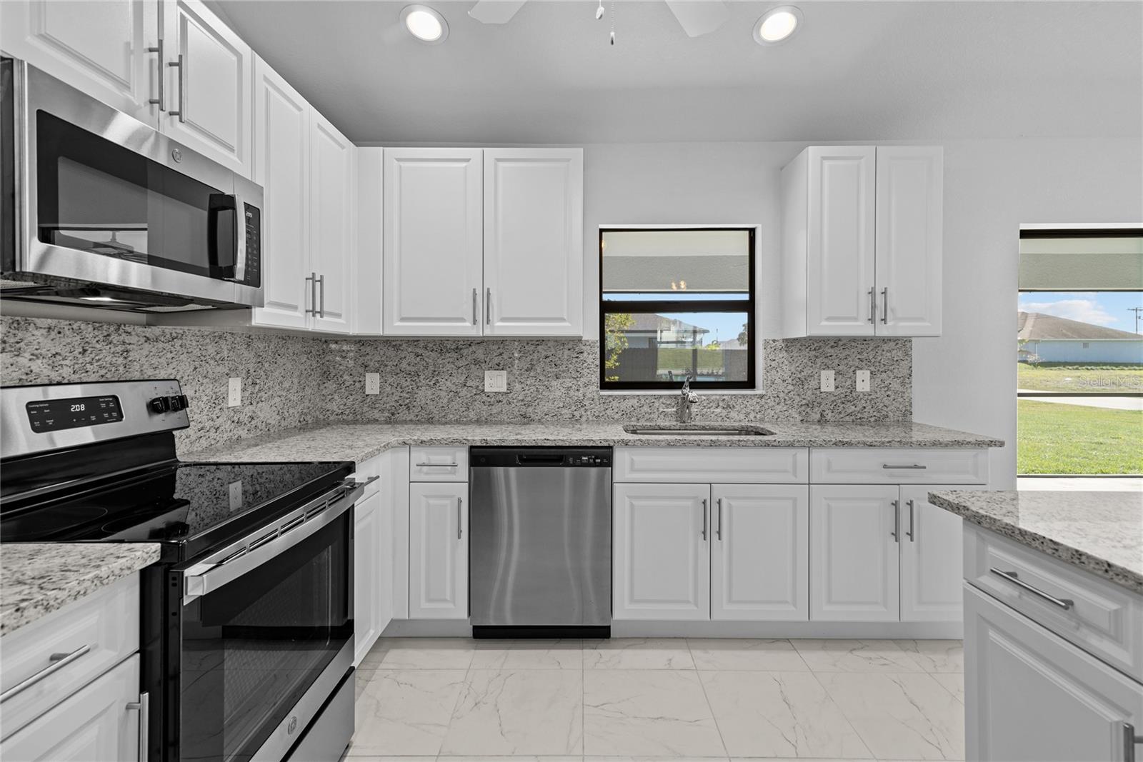 Image 2 of 27 For 710 2nd Lane