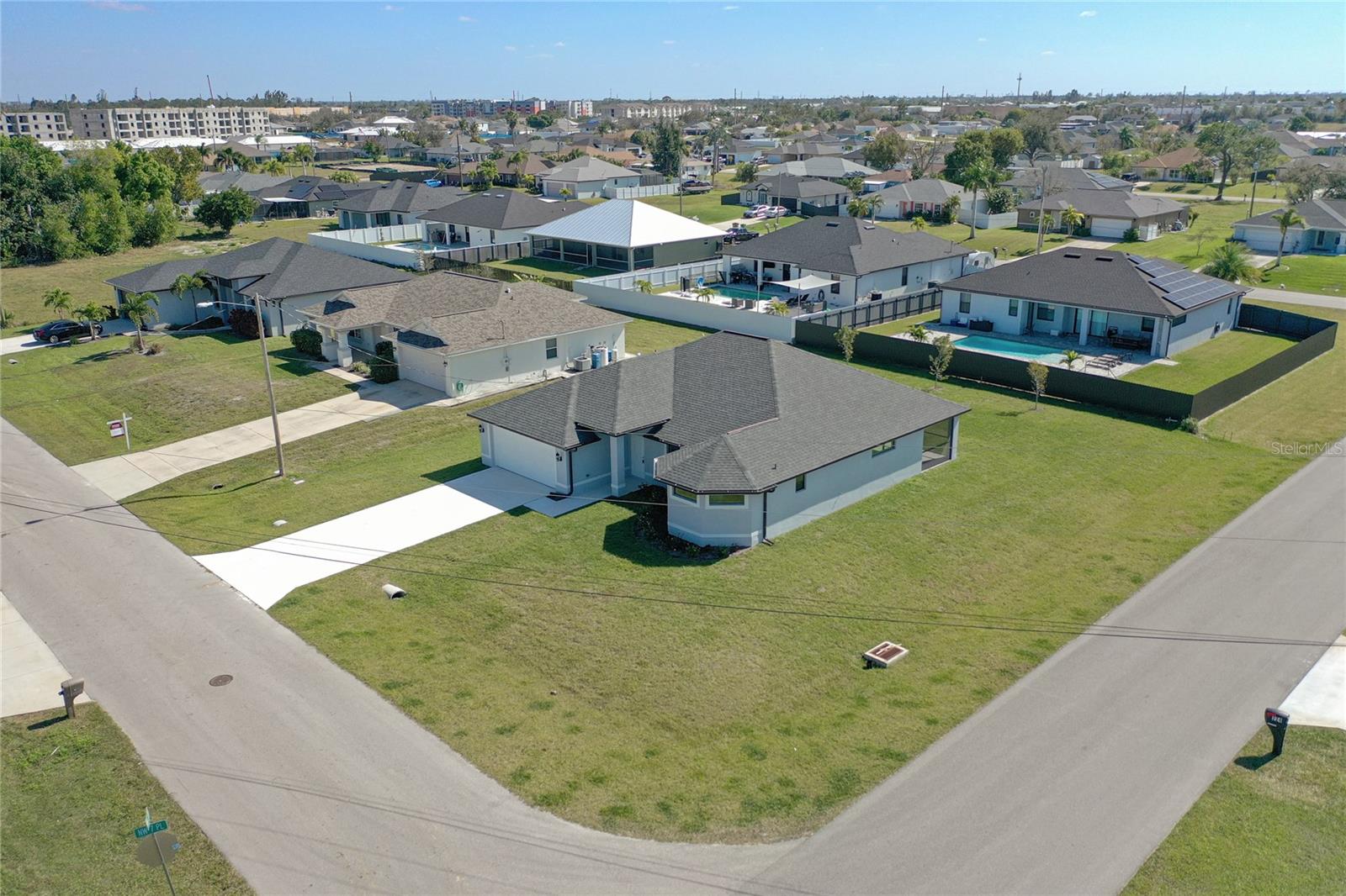 Image 27 of 27 For 710 2nd Lane