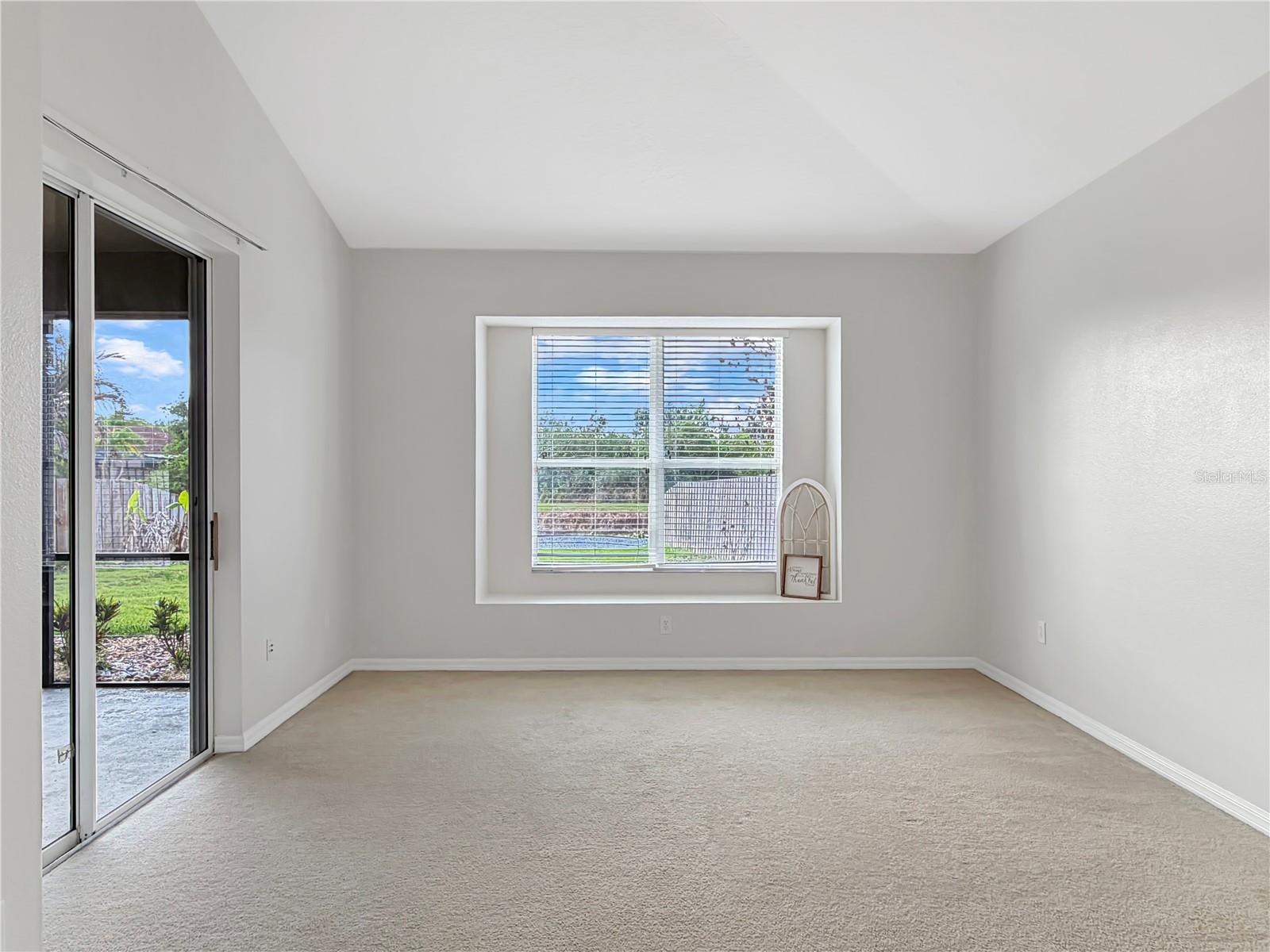 Image 16 of 34 For 6817 Cromwell Garden Dr