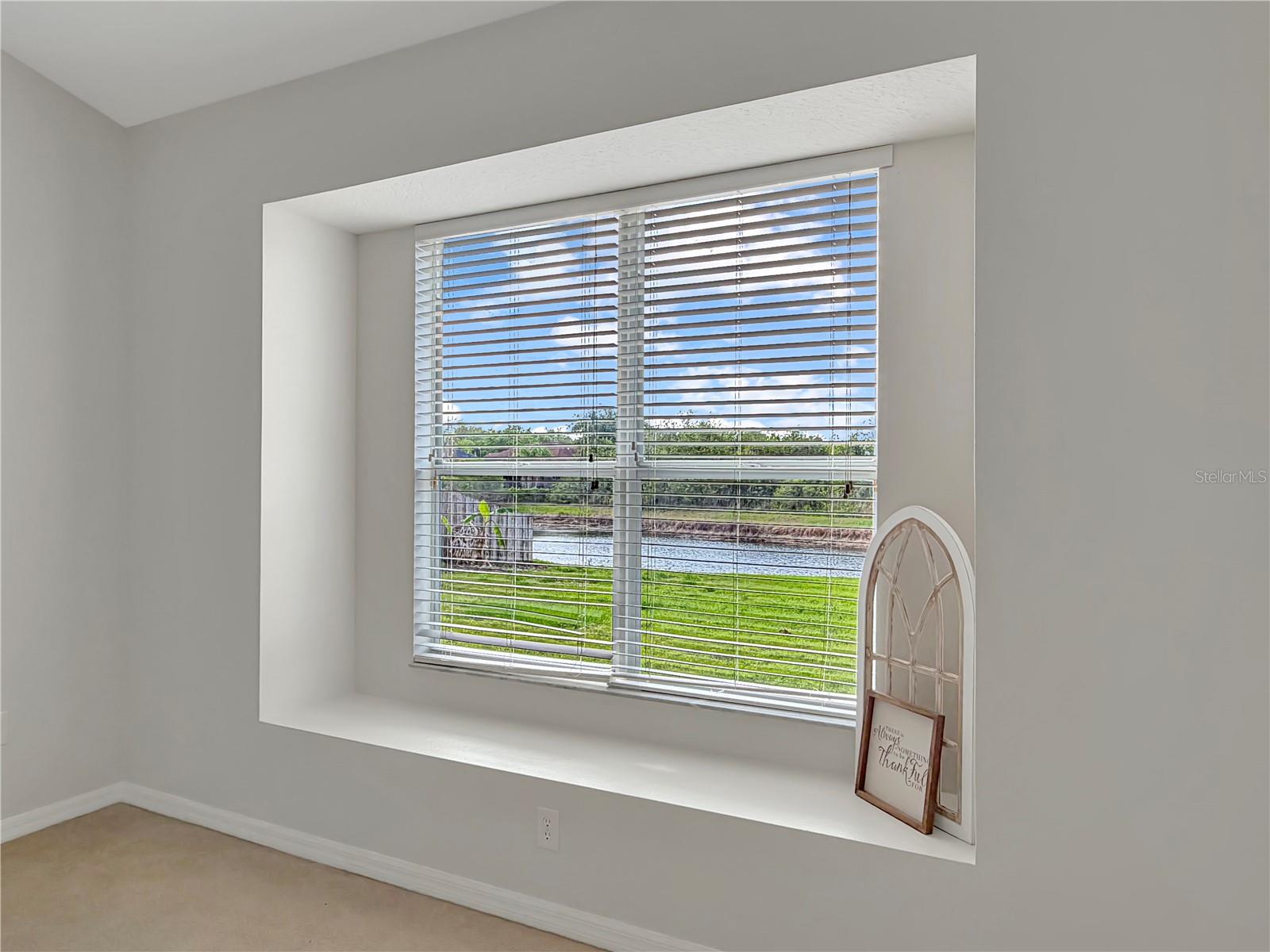 Image 17 of 34 For 6817 Cromwell Garden Dr