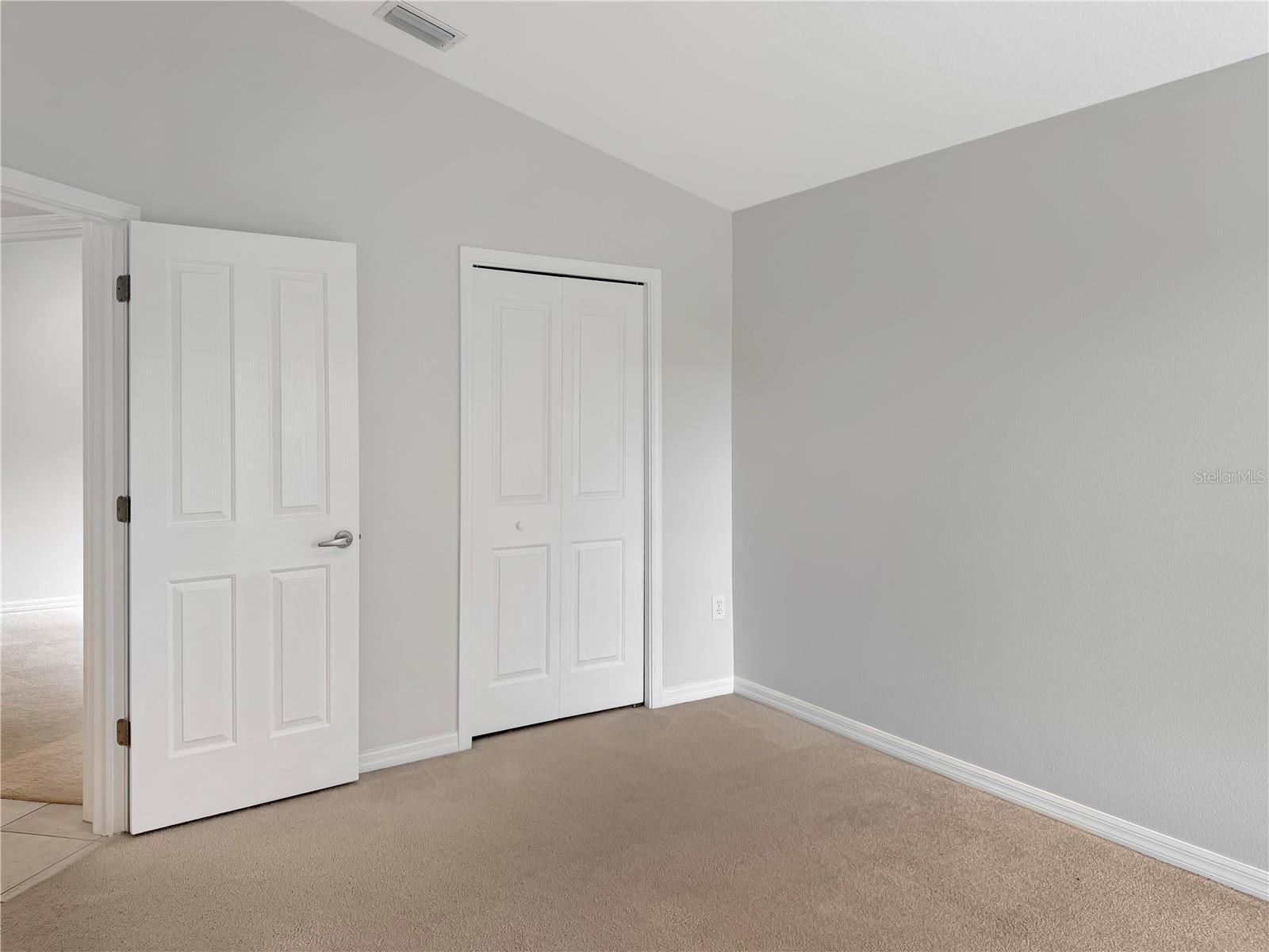 Image 23 of 34 For 6817 Cromwell Garden Dr