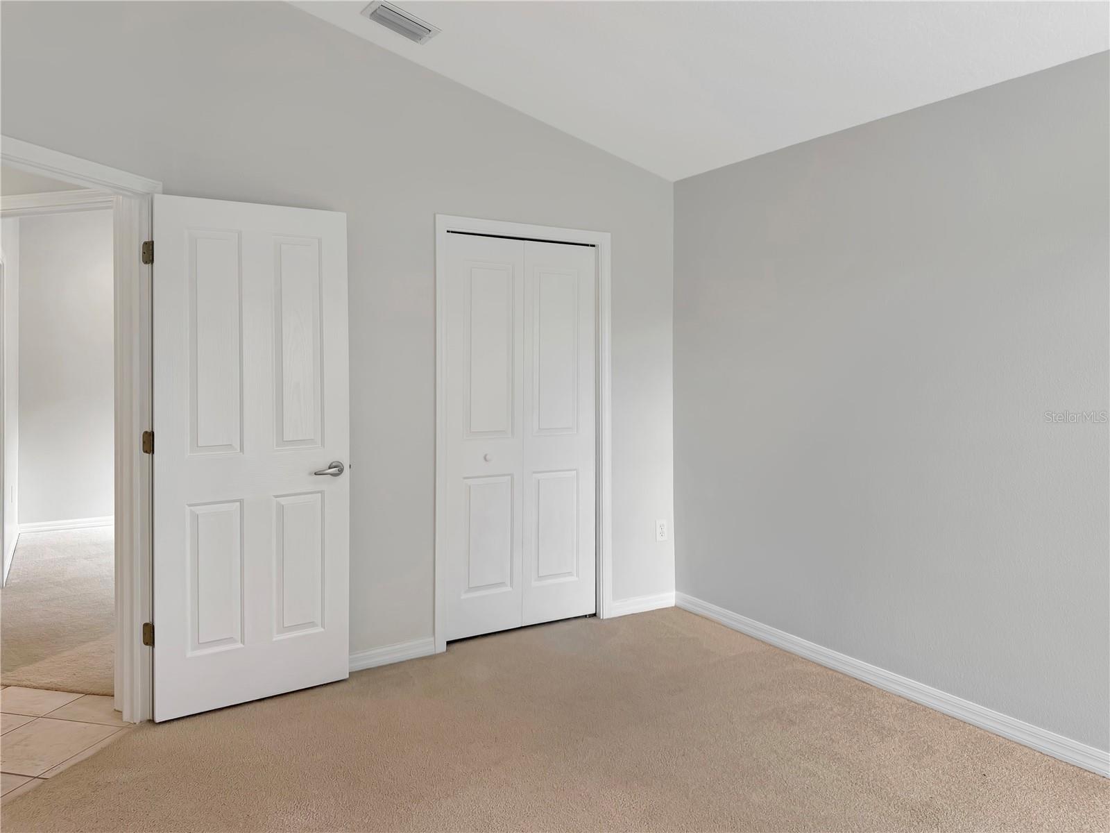 Image 24 of 34 For 6817 Cromwell Garden Dr