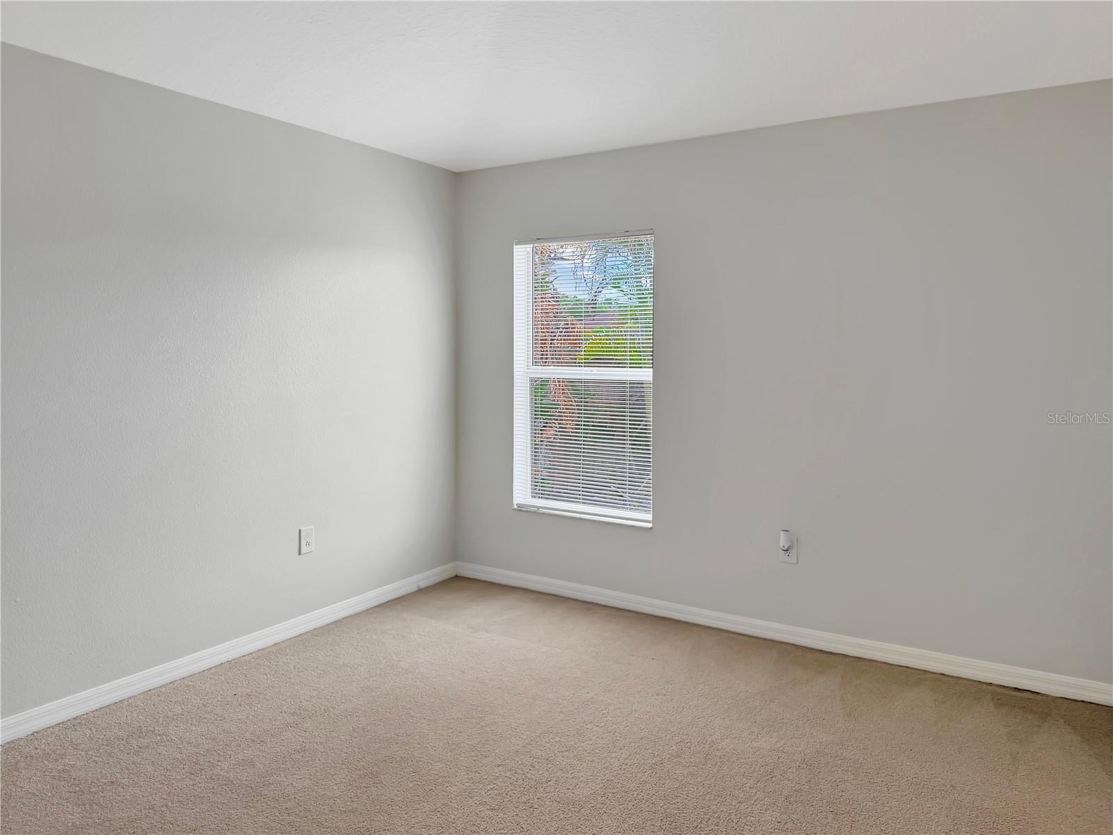 Image 27 of 34 For 6817 Cromwell Garden Dr