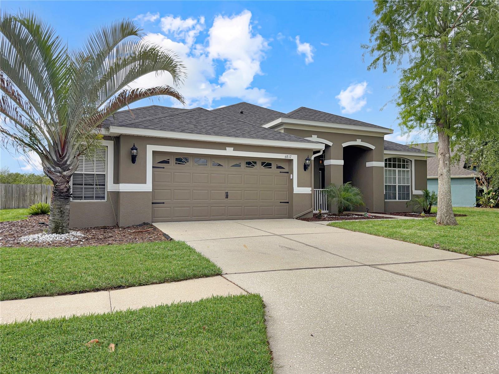 Image 3 of 34 For 6817 Cromwell Garden Dr