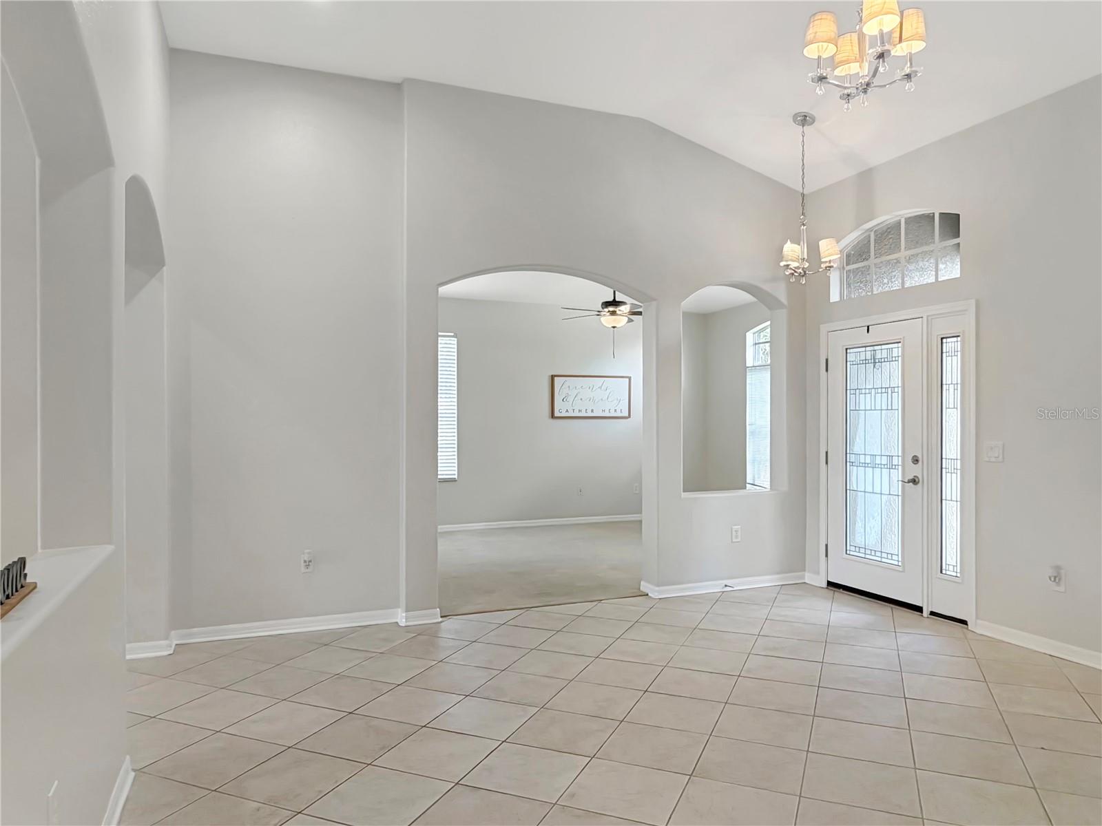 Image 7 of 34 For 6817 Cromwell Garden Dr