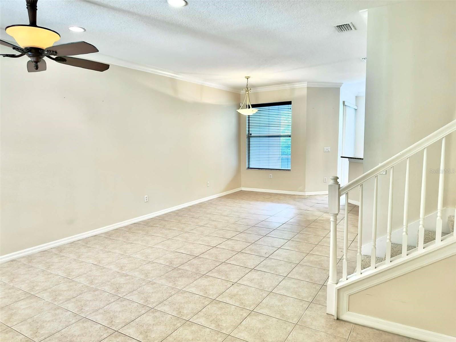 Image 13 of 34 For 2122 Park Crescent Drive