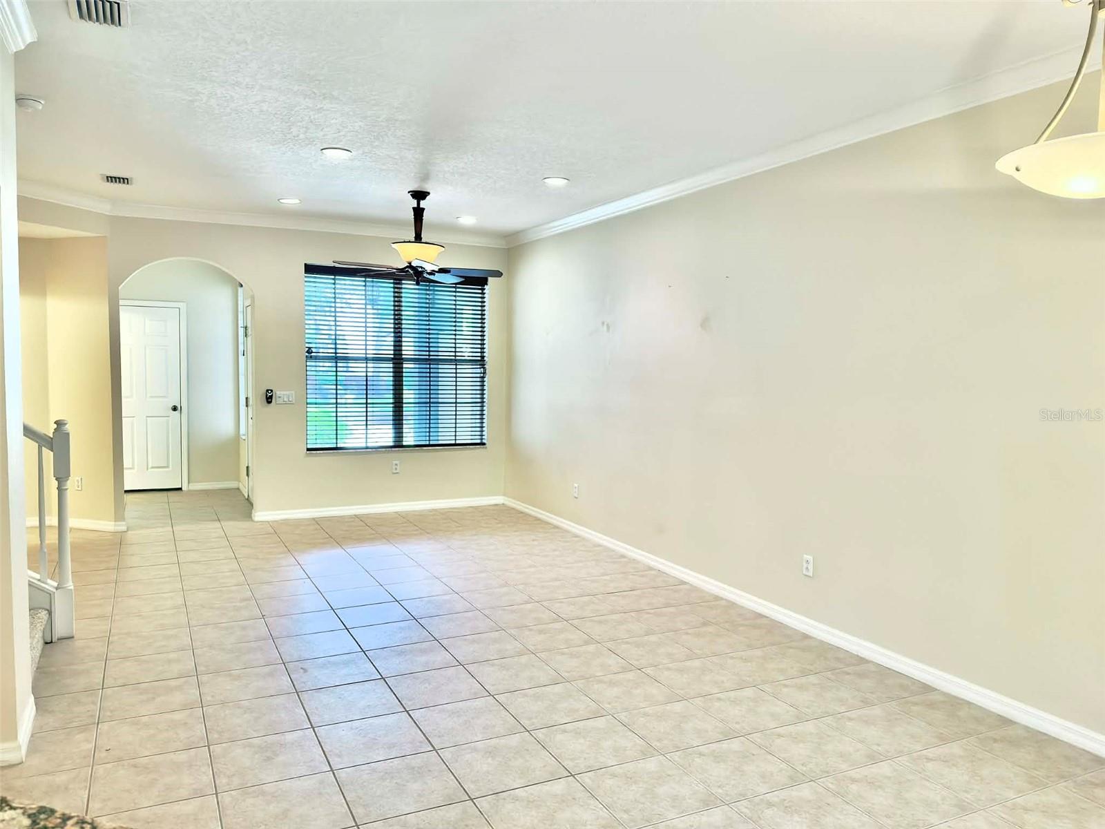 Image 15 of 34 For 2122 Park Crescent Drive