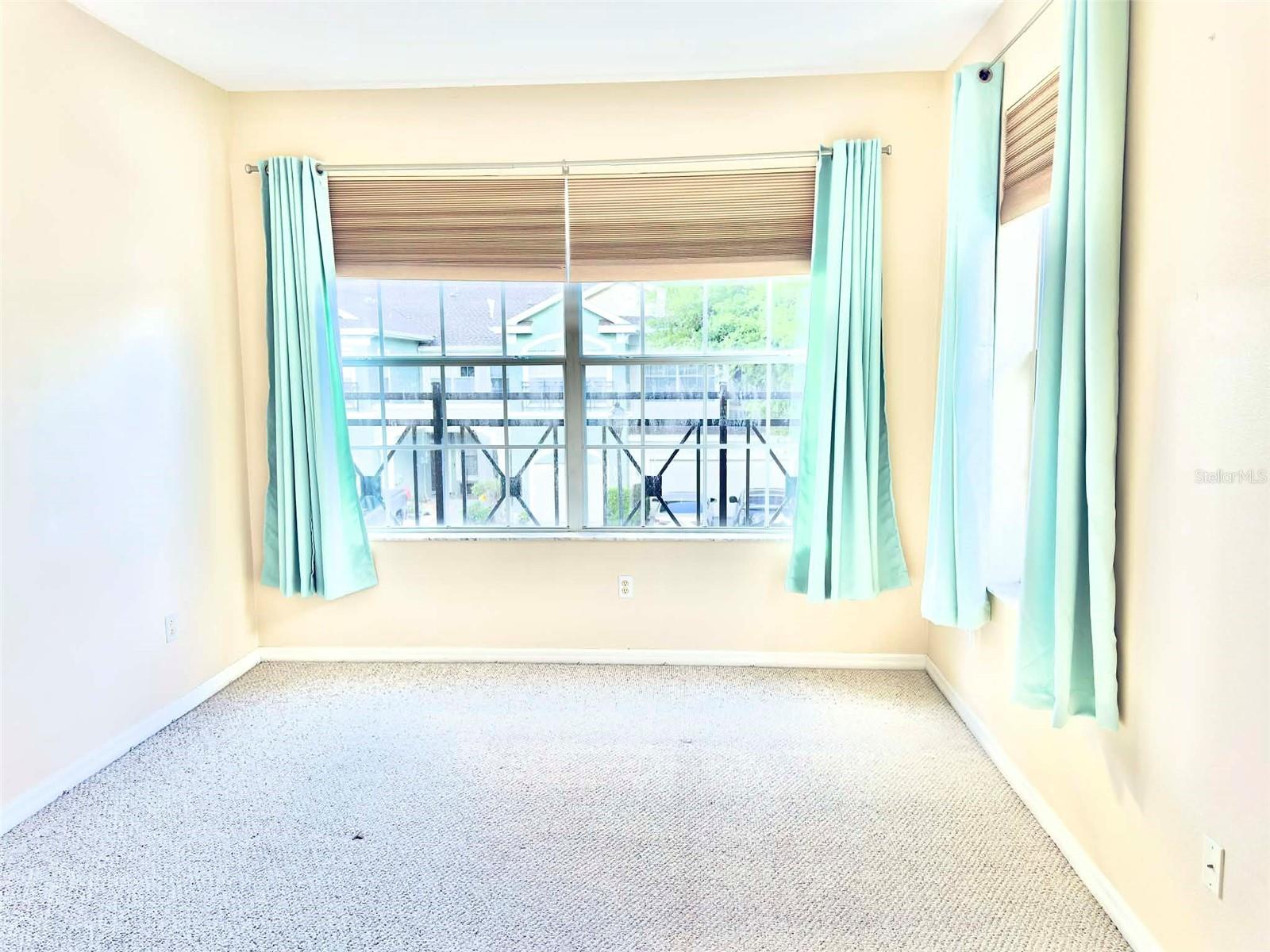 Image 21 of 34 For 2122 Park Crescent Drive