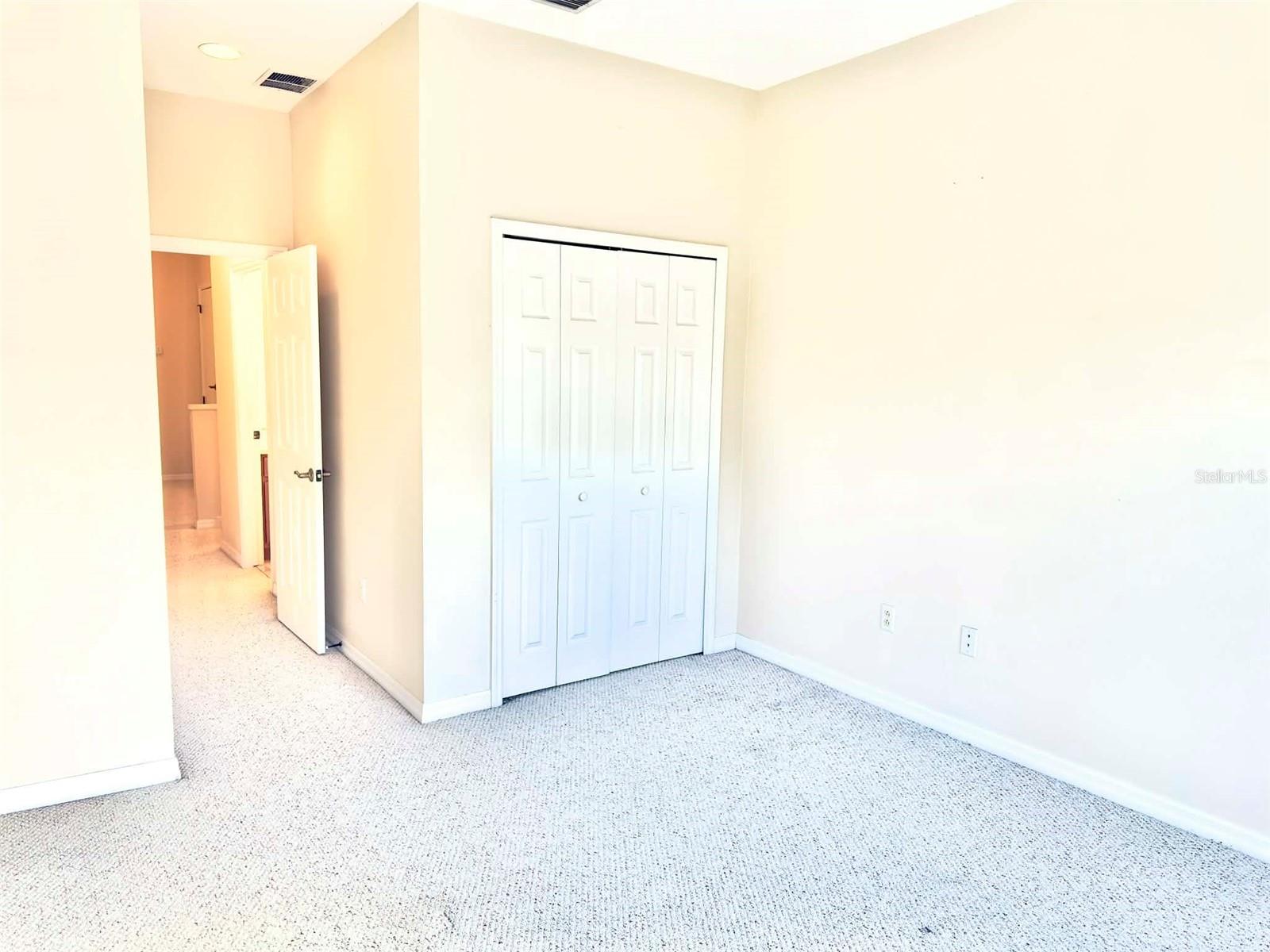 Image 24 of 34 For 2122 Park Crescent Drive