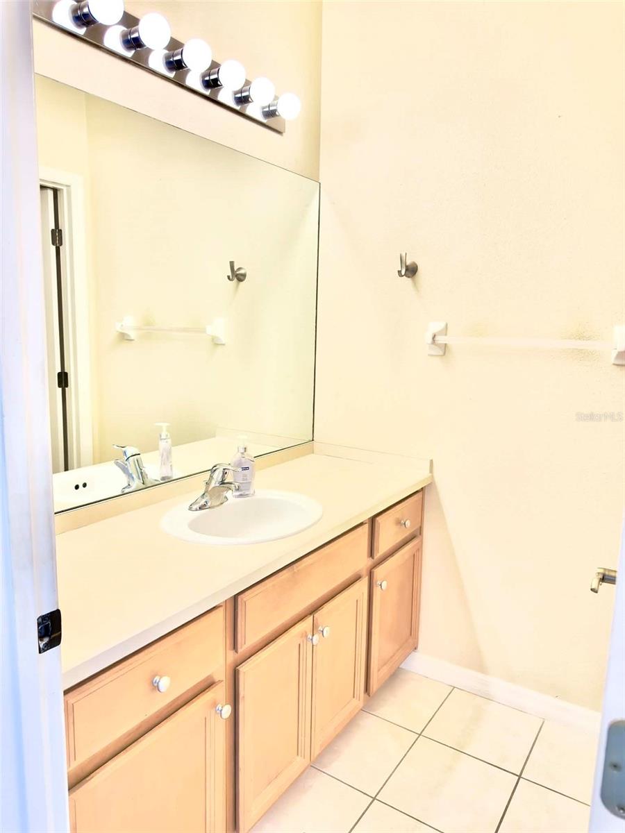 Image 29 of 34 For 2122 Park Crescent Drive