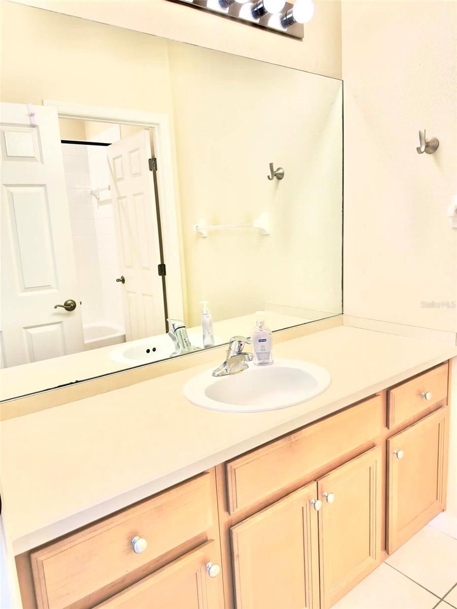 Image 30 of 34 For 2122 Park Crescent Drive